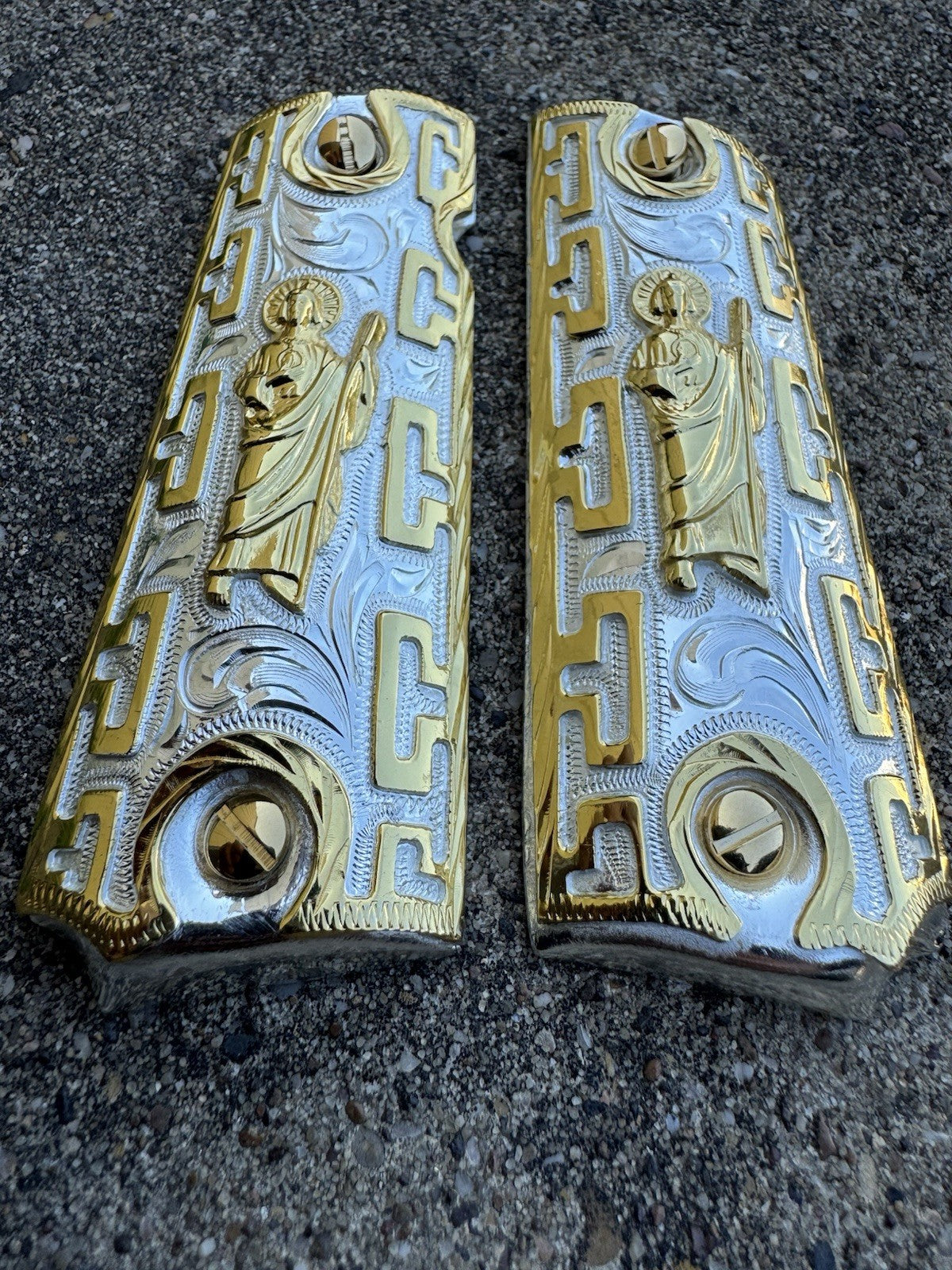 1911 45 38 Super San Judas Full Size Gold Gun Pistol Grip Cachas & 24K Screws