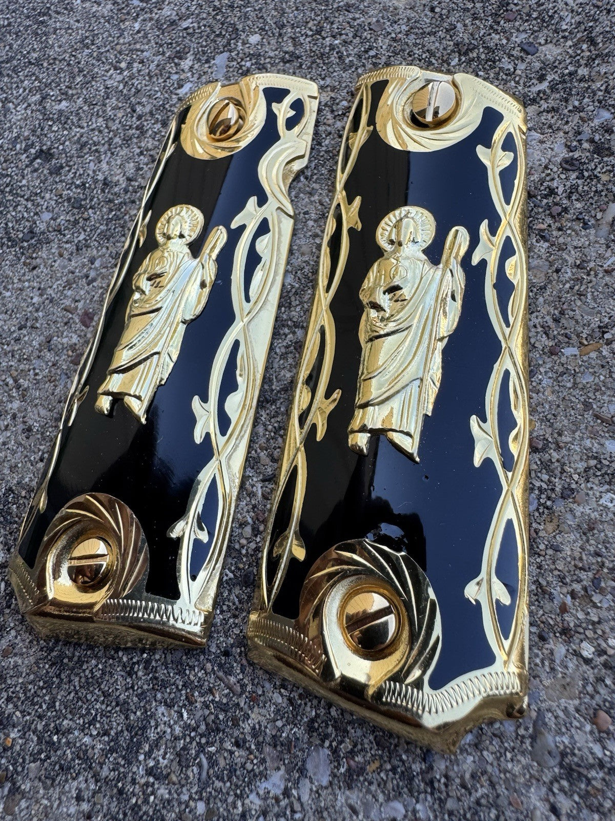 1911 45 38 Super San Judas Full Size Gold Gun Pistol Grip Cachas & 24K Screws