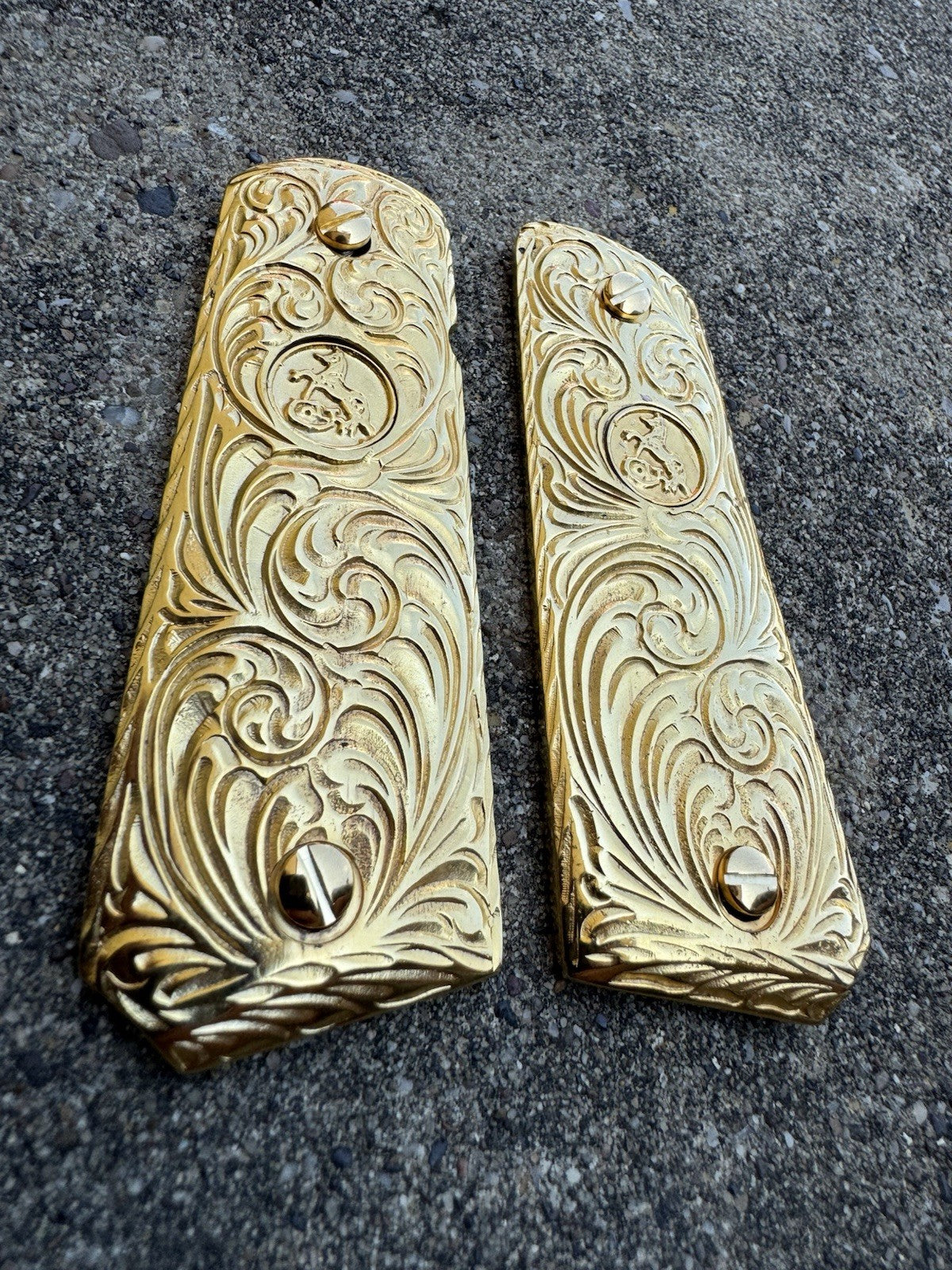1911 45 38 Super Colt Horse Full Size Gold Gun Pistol Grip Cachas & 24K Screws