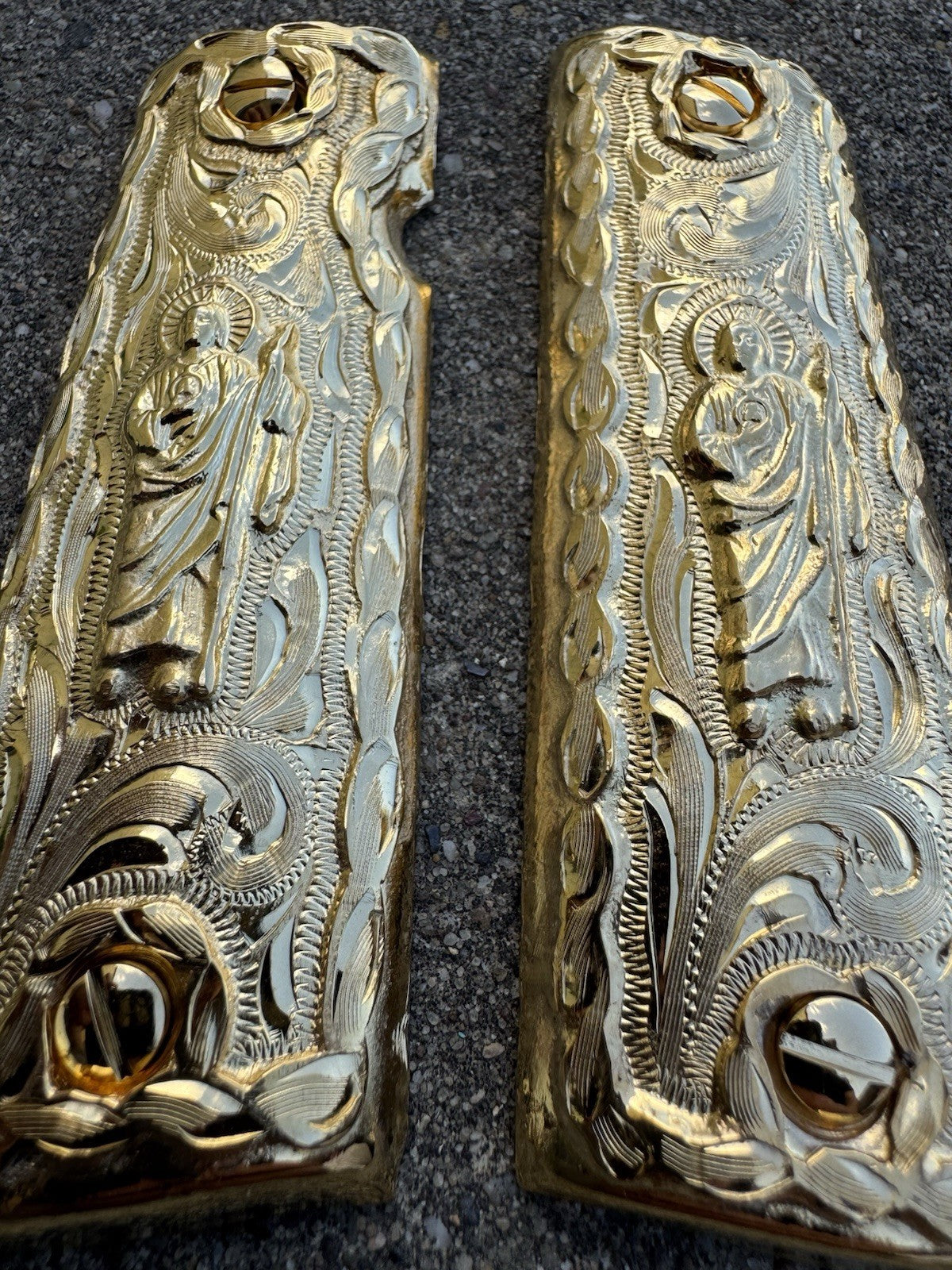 1911 45 38 Super Full Size San Judas Gold Gun Pistol Grips Cachas & 24K Screws