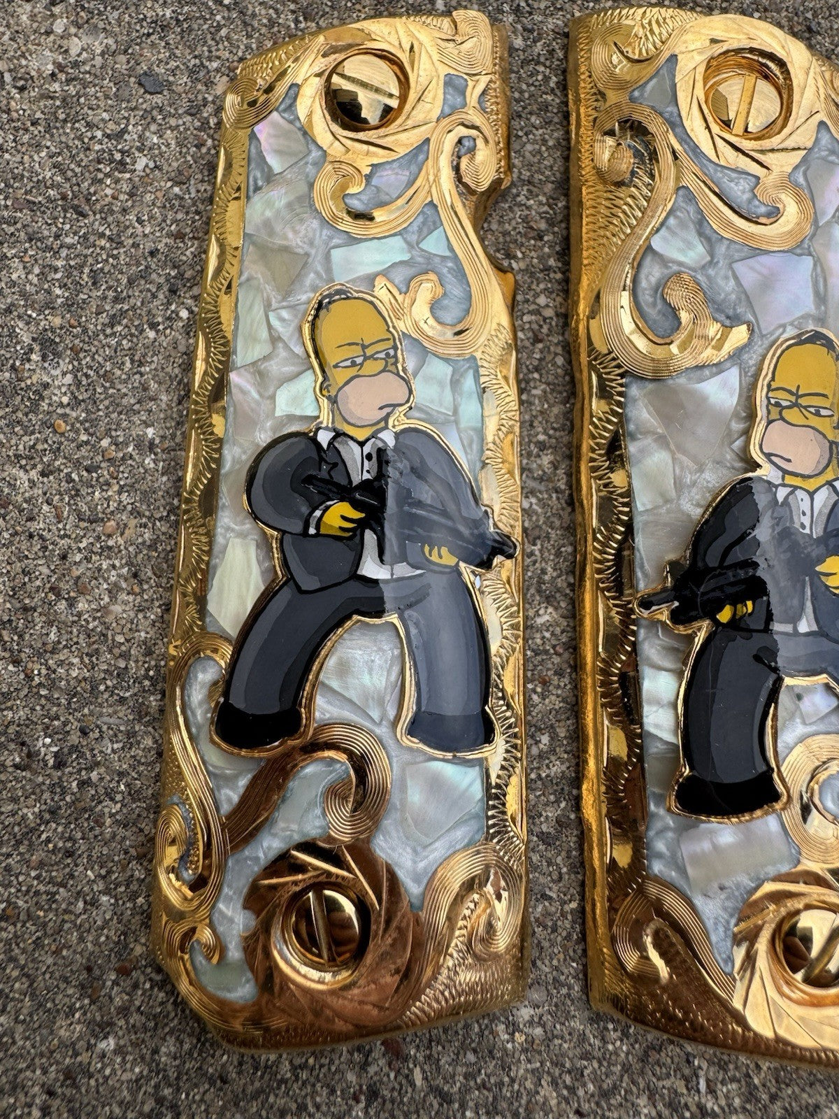 1911 45 38 Super Full Size Homer Simpson Gold Gun Pistol Grip Cachas & 24K Screw