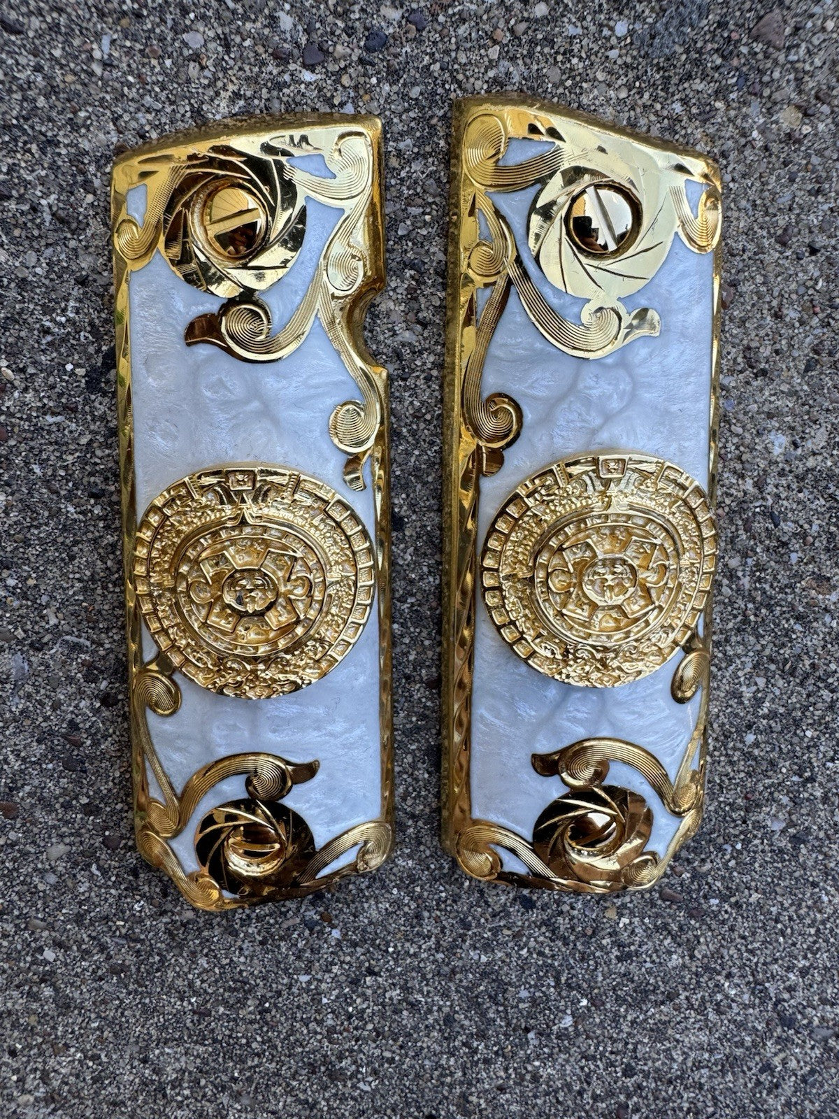1911 45 38 Super Full Size Calendario Gold Gun Pistol Grip Cachas & 24K Screws