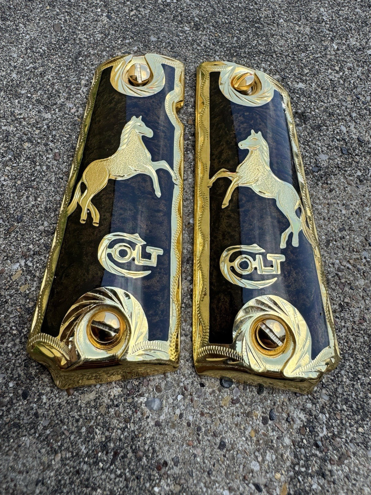 1911 45 38 Super Colt Horse Full Size Gold Gun Pistol Grip Cachas & 24K Screws