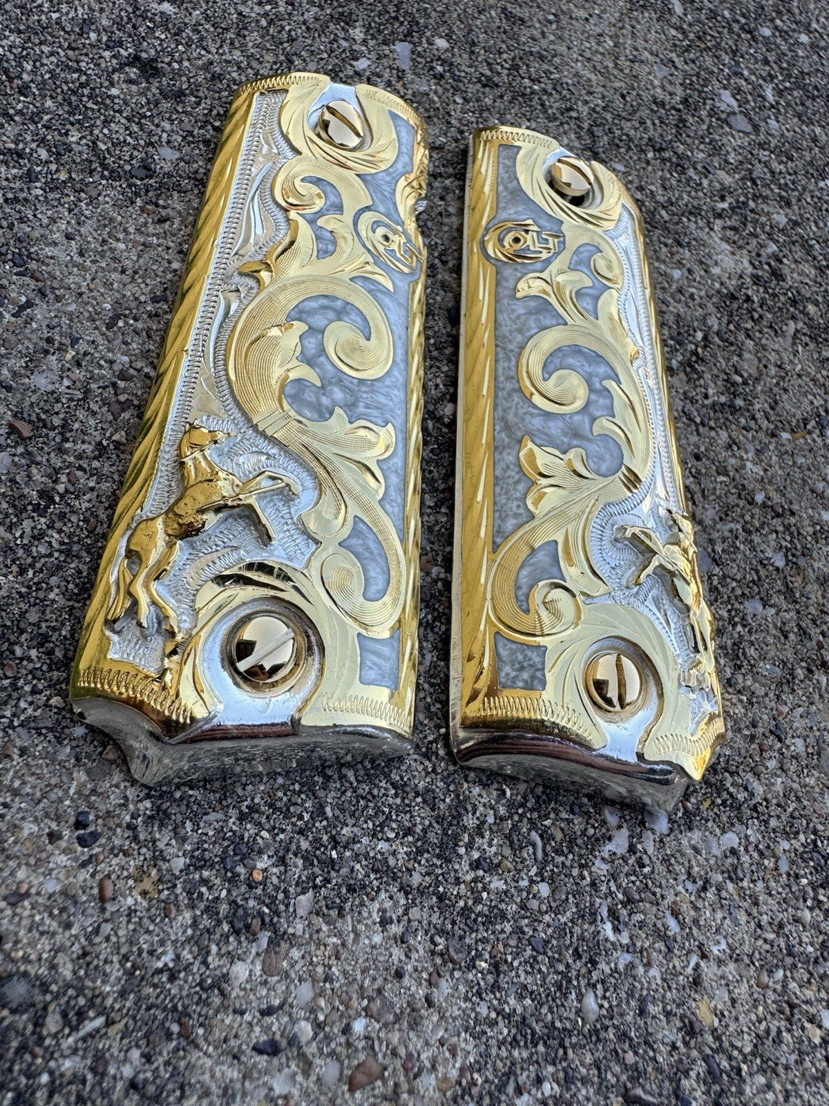 1911 45 38 Super Colt Horse Full Size Gold Gun Pistol Grip Cachas & 24K Screws