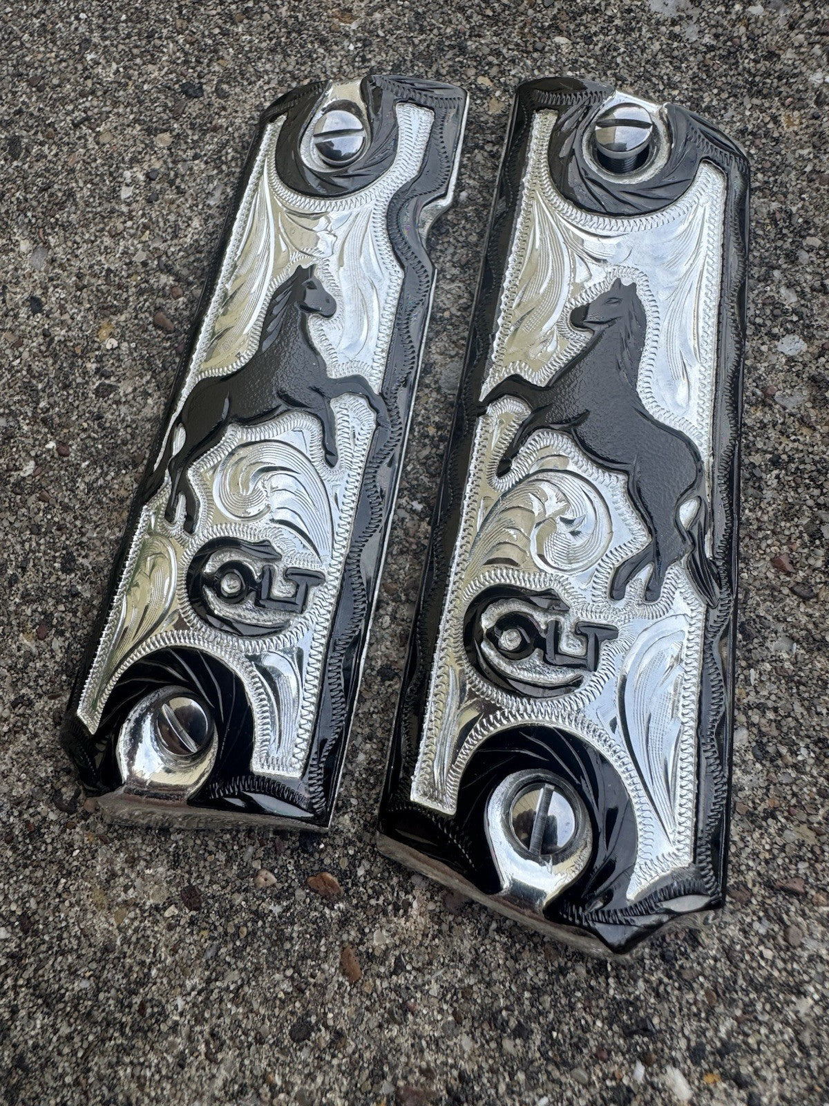 1911 45 38 Super Colt Horse Full Size Gun Pistol Grip Cachas & Polished Screws
