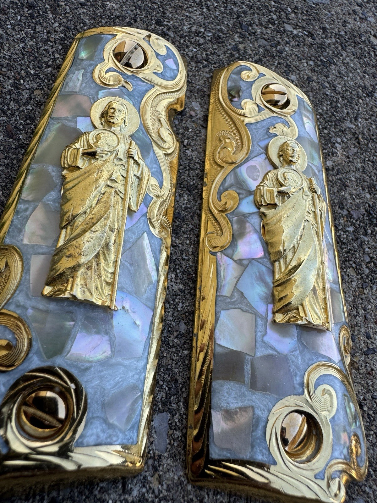 1911 45 38 Super San Judas Full Size Gold Gun Pistol Grip Cachas & 24K Screws
