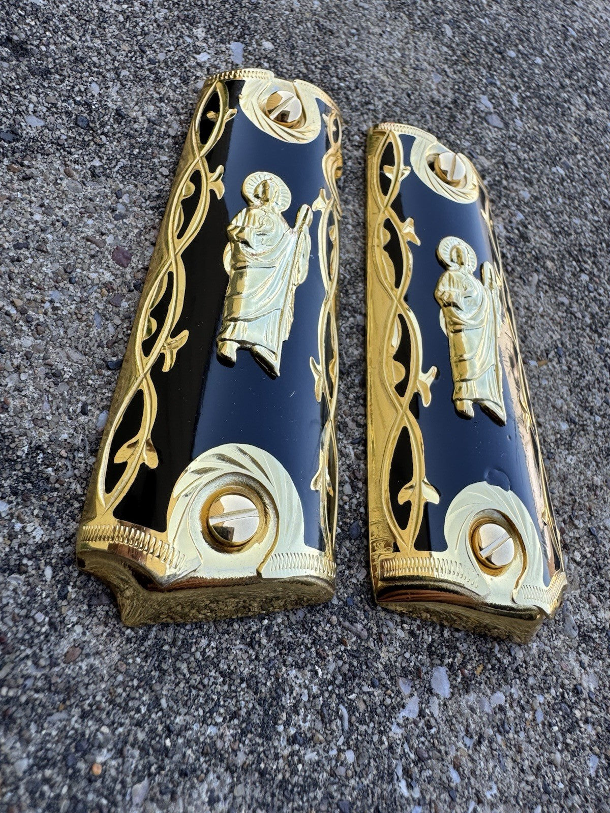 1911 45 38 Super San Judas Full Size Gold Gun Pistol Grip Cachas & 24K Screws