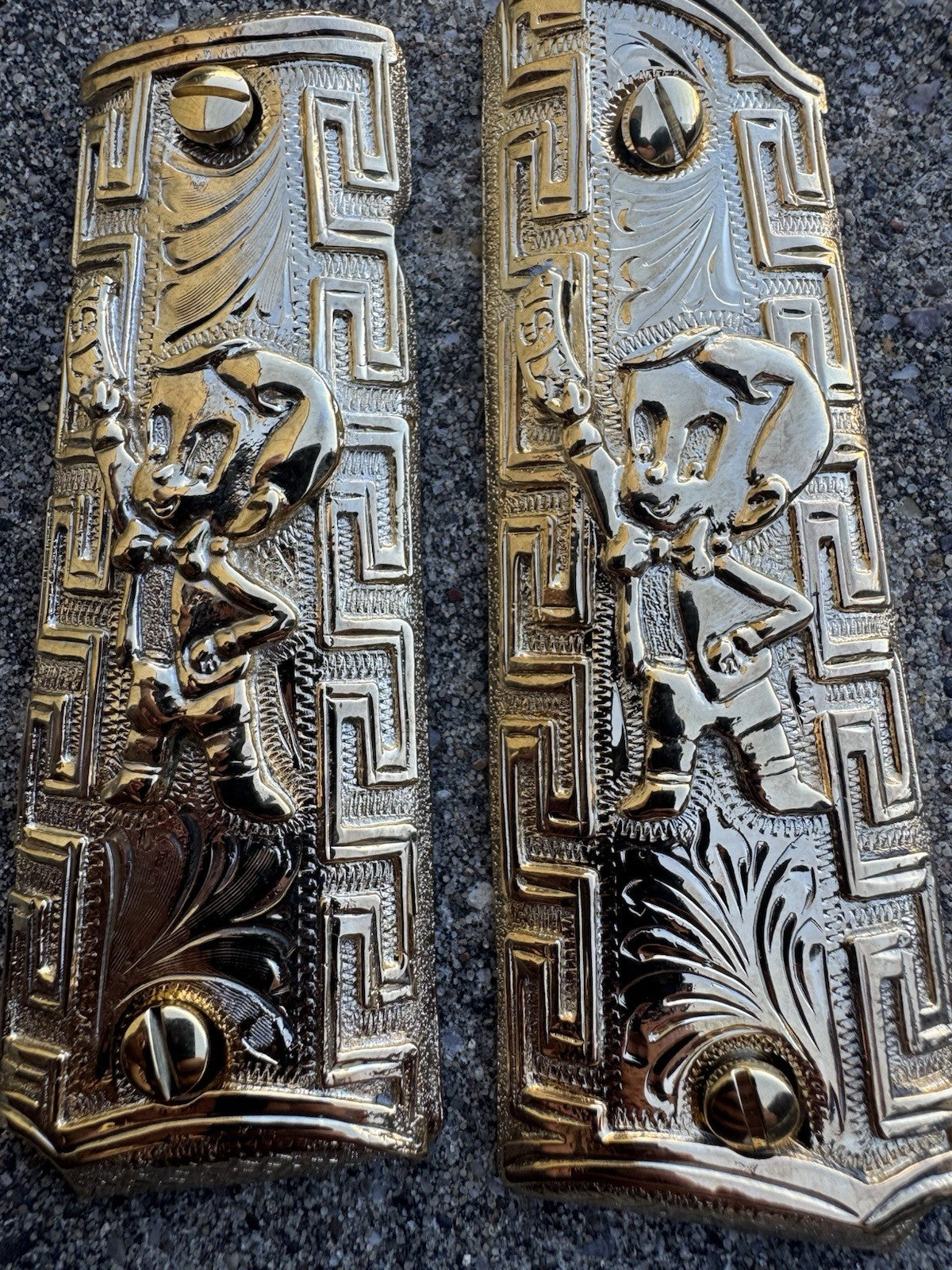 1911 45 38 Super Full Size Richie Rich Gold Gun Pistol Grip Cachas & 24K Screws
