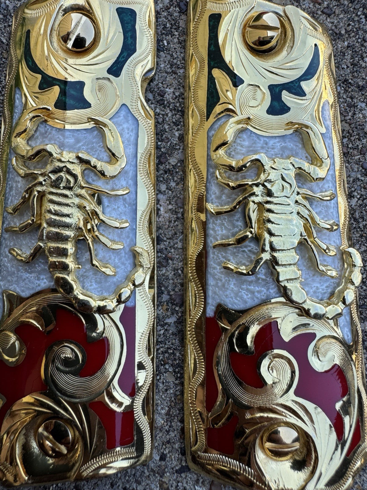 1911 45 38 Super Scorpion Full Size Gold Gun Pistol Grip Cachas & 24K Screws