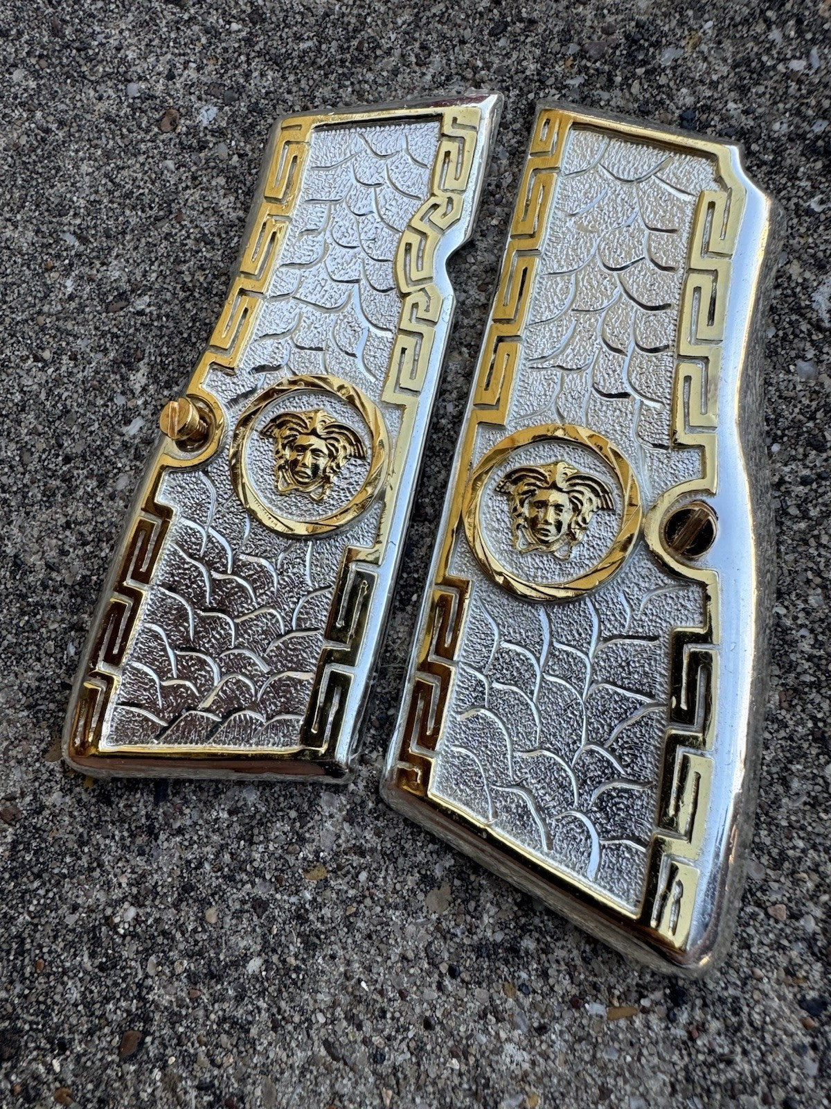 Browning Hi-Power 9mm Versace Gold Gun Pistol Grip Cachas & 2 24K Screws