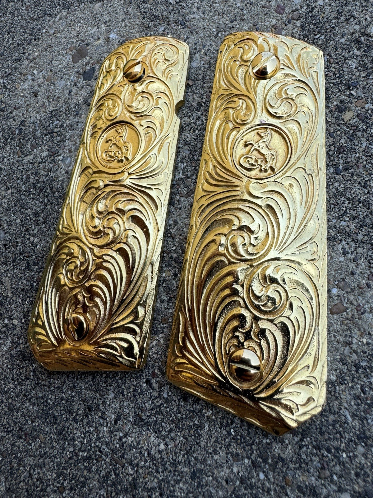 1911 45 38 Super Colt Horse Full Size Gold Gun Pistol Grip Cachas & 24K Screws