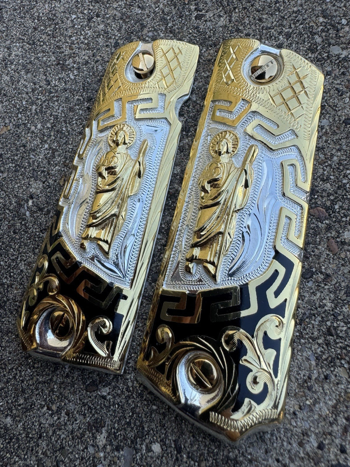 1911 45 38 Super San Judas Full Size Gold Gun Pistol Grip Cachas & 24K Screws