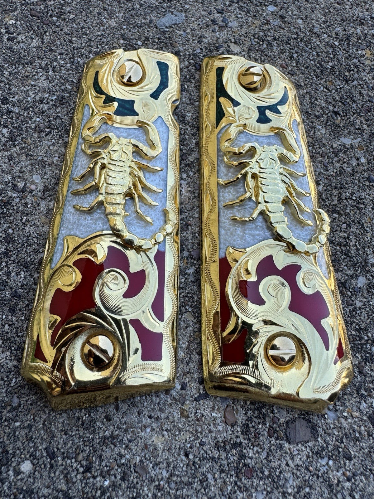 1911 45 38 Super Scorpion Full Size Gold Gun Pistol Grip Cachas & 24K Screws