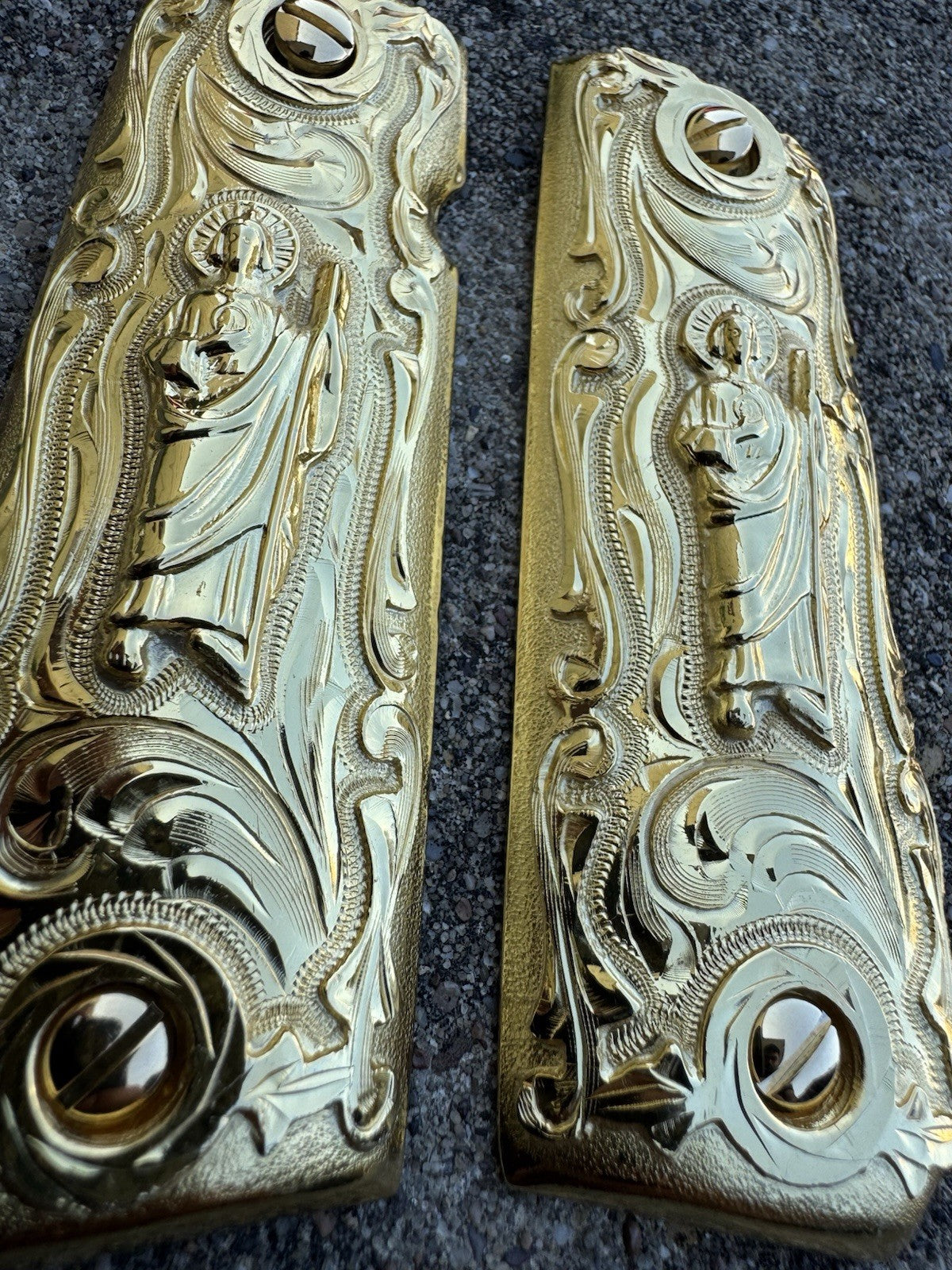 1911 45 38 Super San Judas Full Size Gold Gun Pistol Grip Cachas & 24K Screws