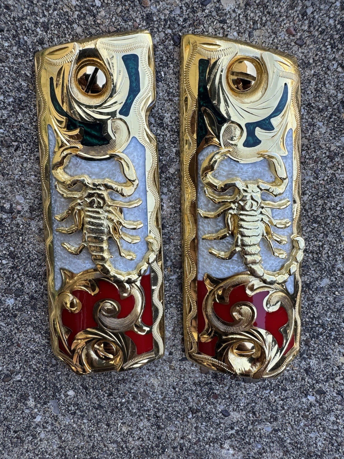 1911 45 38 Super Scorpion Full Size Gold Gun Pistol Grip Cachas & 24K Screws