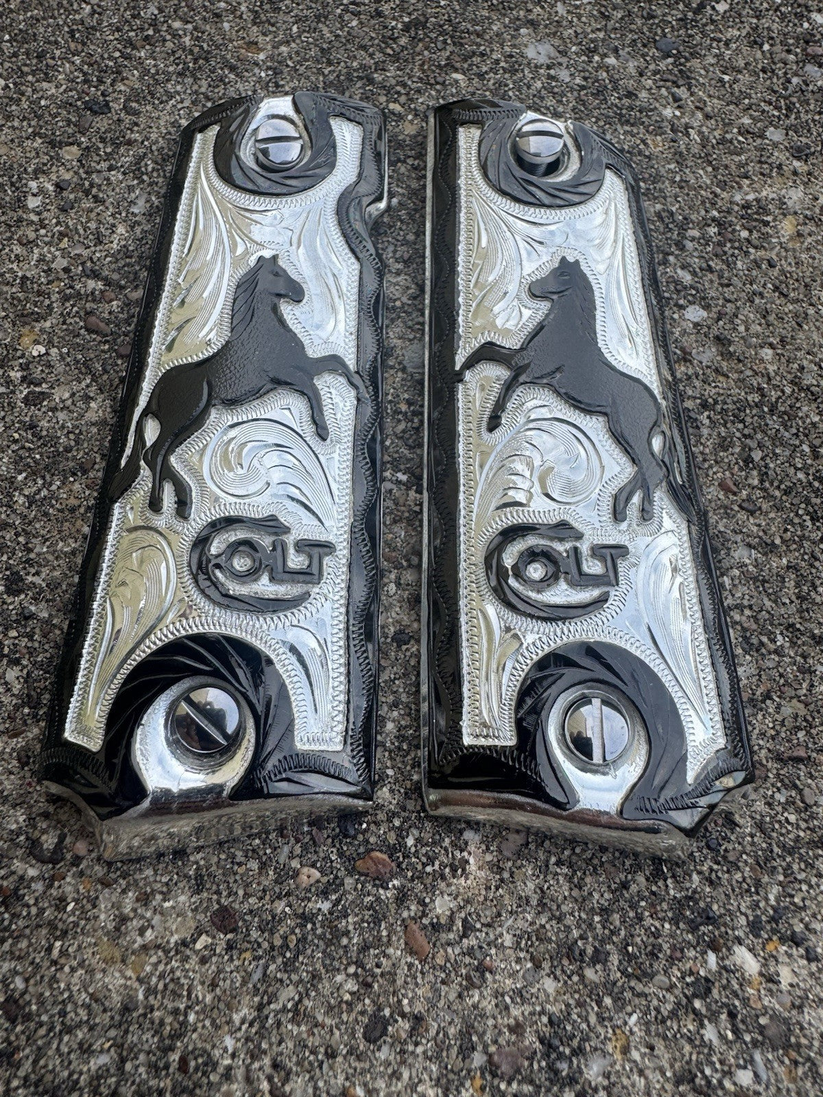 1911 45 38 Super Colt Horse Full Size Gun Pistol Grip Cachas & Polished Screws