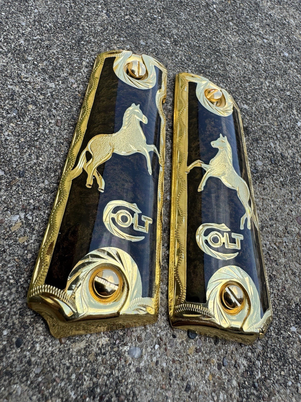 1911 45 38 Super Colt Horse Full Size Gold Gun Pistol Grip Cachas & 24K Screws