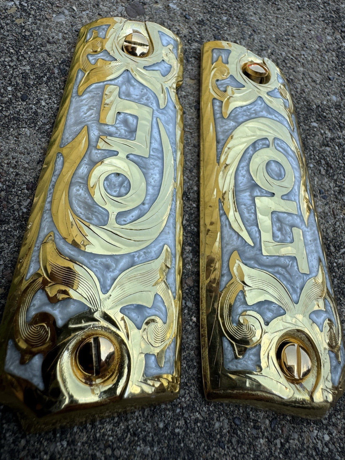 1911 45 38 Super Colt Full Size Gold Gun Pistol Grip Cachas & 24K Screws