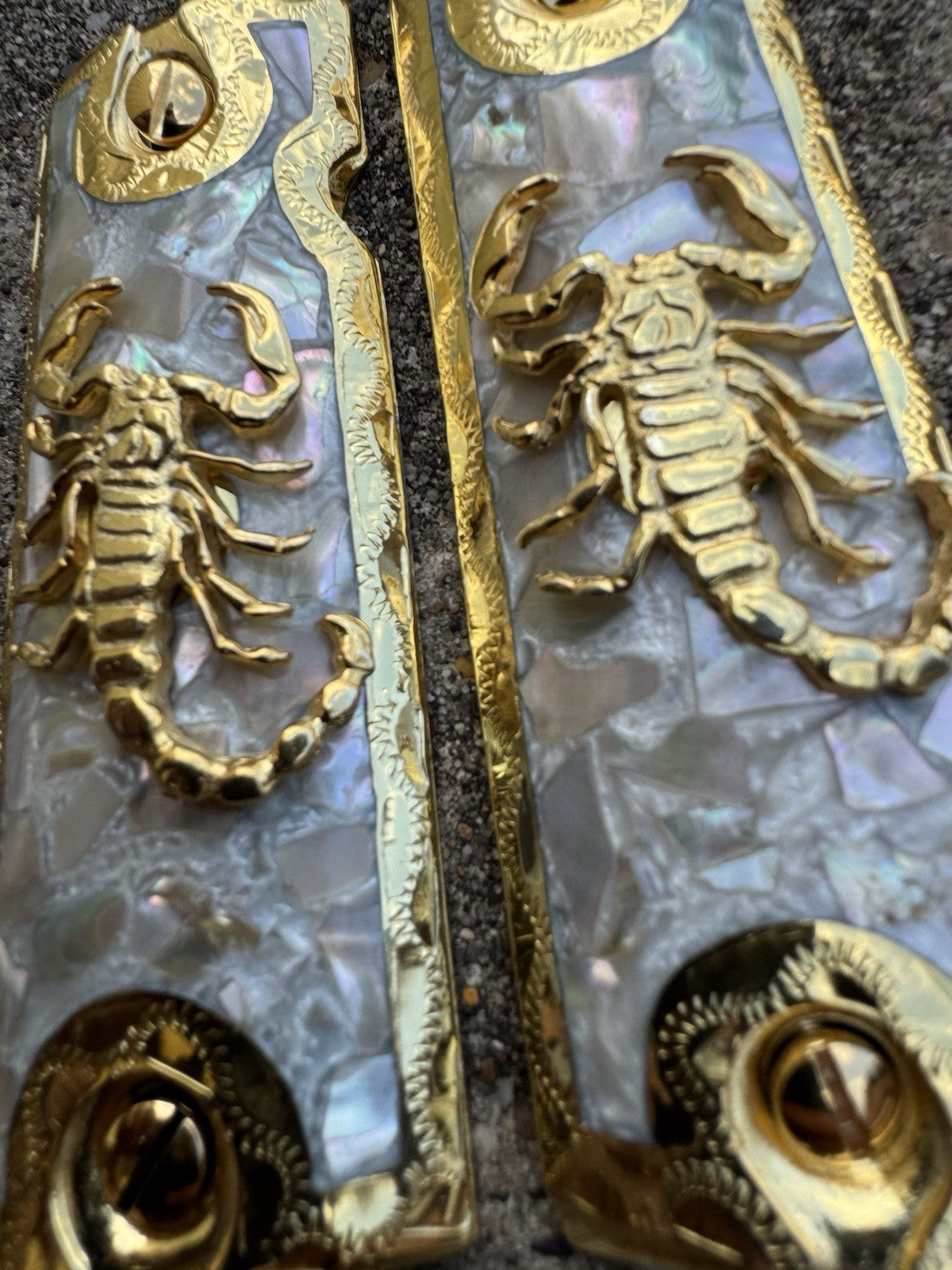 1911 45 38 Super Full Size Scorpion Gold Gun Pistol Grip Cachas & 24K Screws