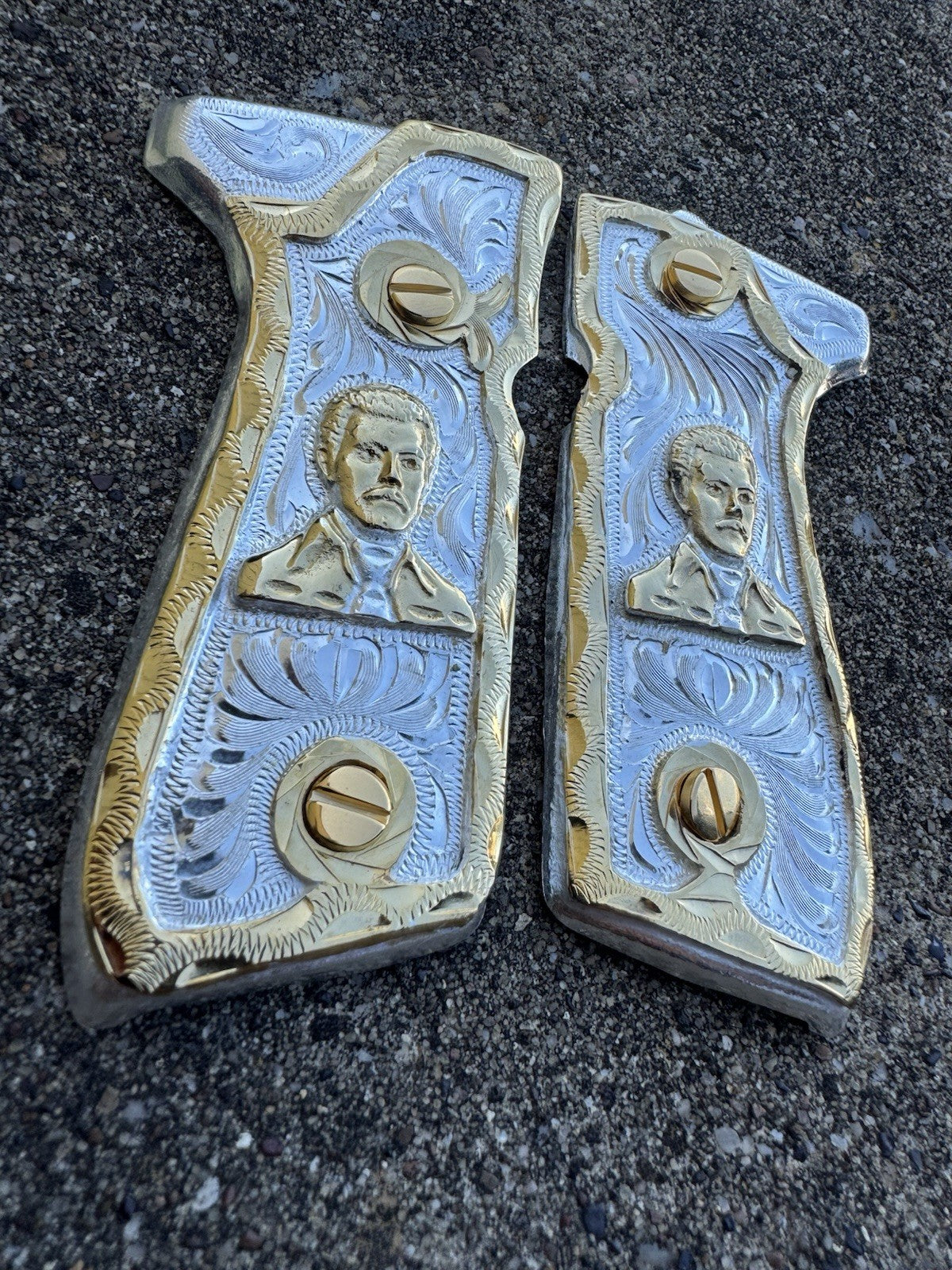 Beretta 92FS Cachas Gold Plated Pistol Custom Grips & Gold Screws