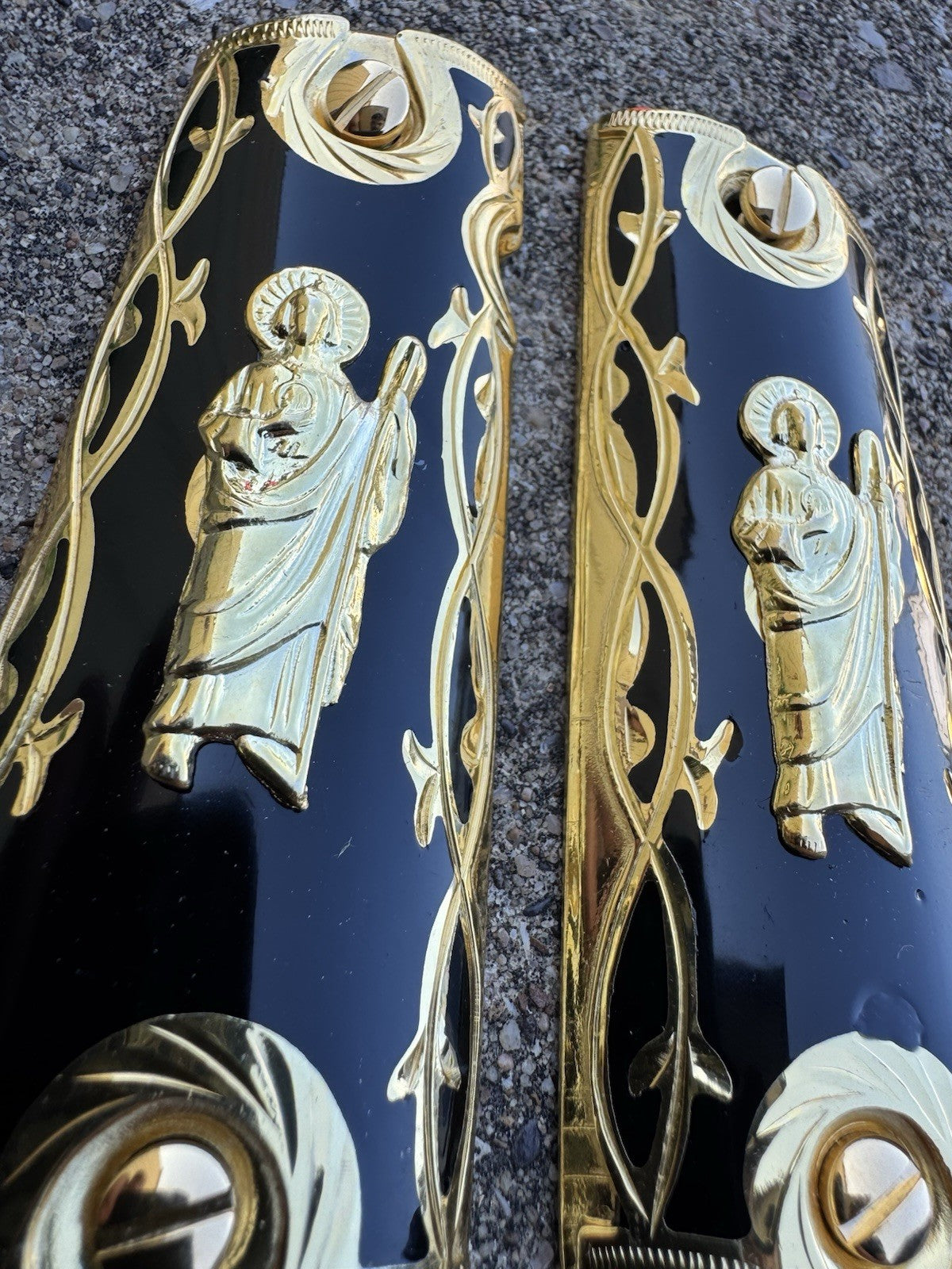 1911 45 38 Super San Judas Full Size Gold Gun Pistol Grip Cachas & 24K Screws