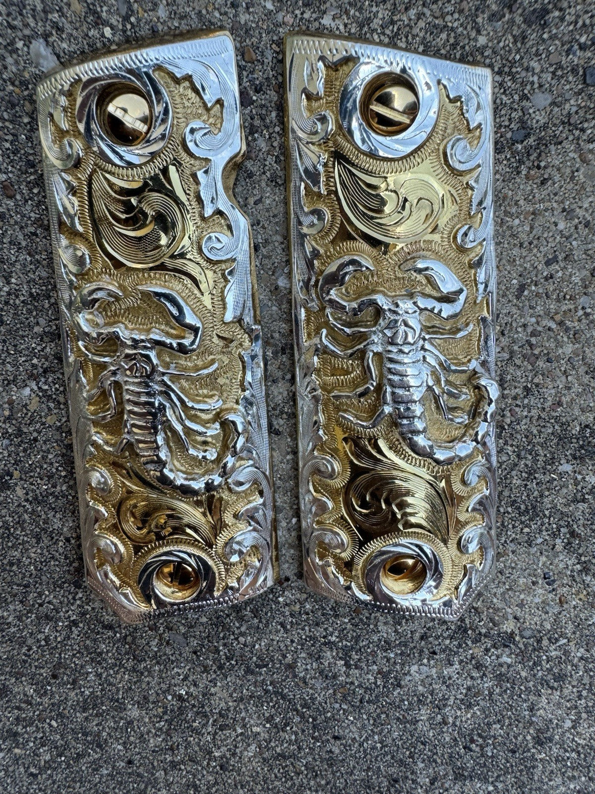 1911 45 38 Super Scorpion Full Size Gold Gun Pistol Grip Cachas & 24K Screws