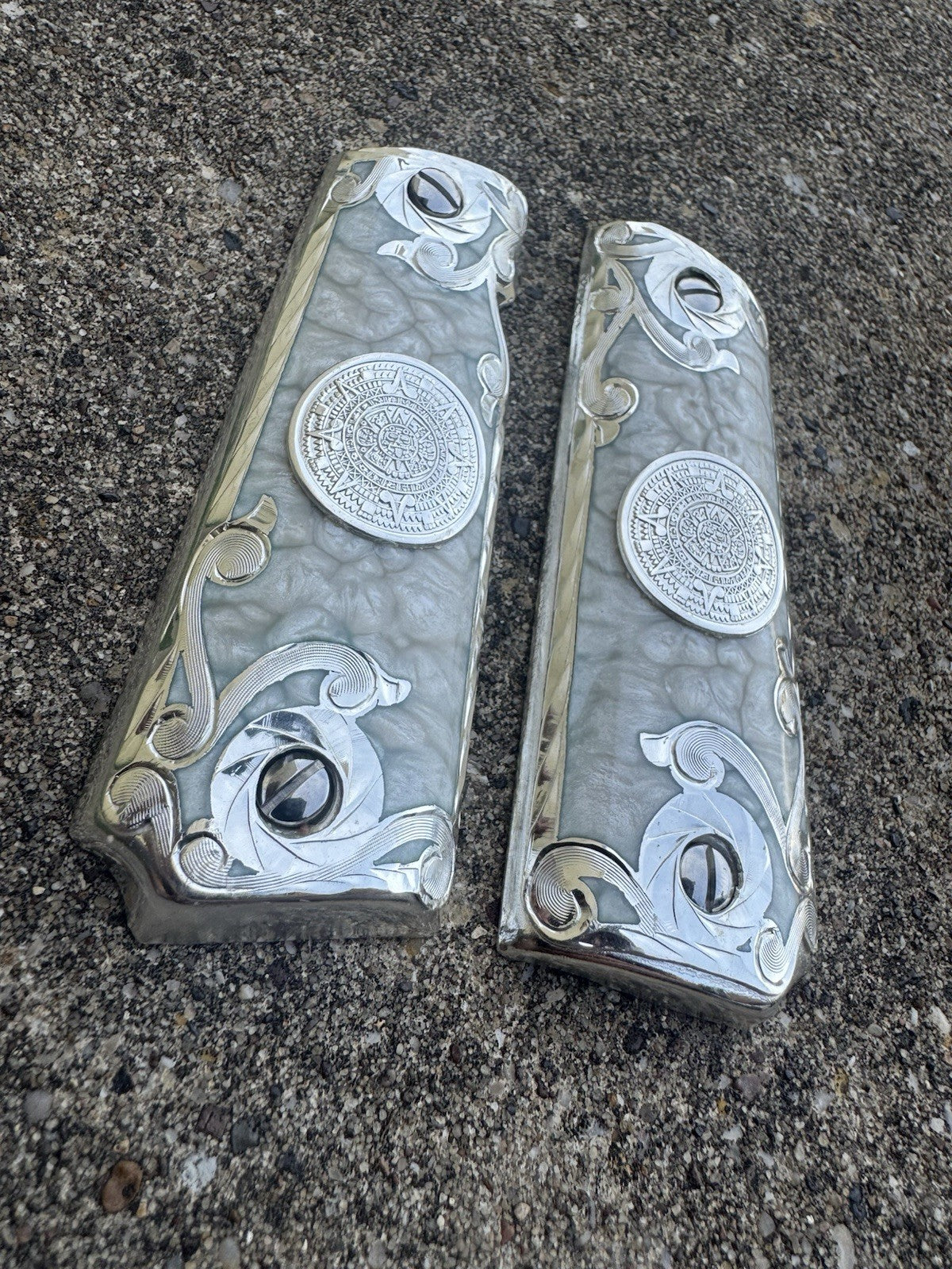 1911 45 38 Super Azteca Full Size Gun Pistol Grip Cachas & Polished Screws