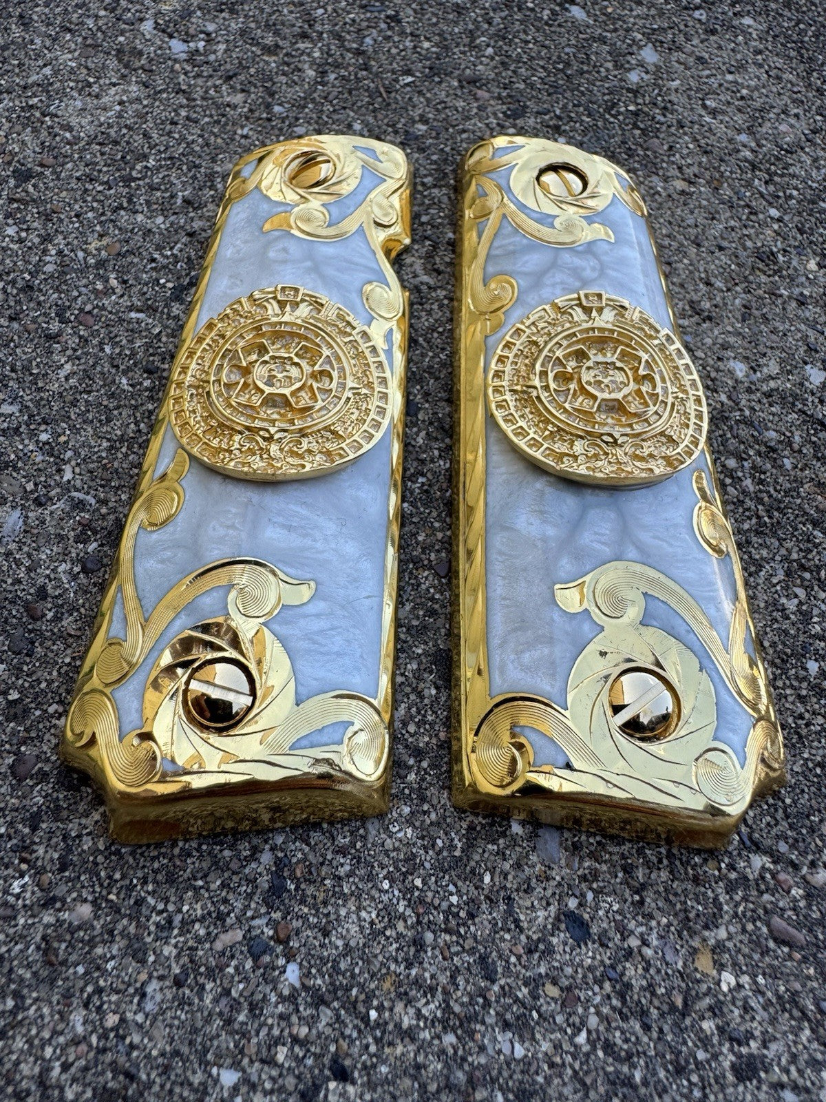 1911 45 38 Super Full Size Calendario Gold Gun Pistol Grip Cachas & 24K Screws