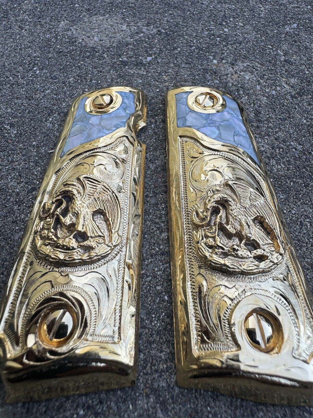 1911 45 38 Super Aguila Gold Gun Pistol Grip Cachas Chapeado De Oro 24K Screw