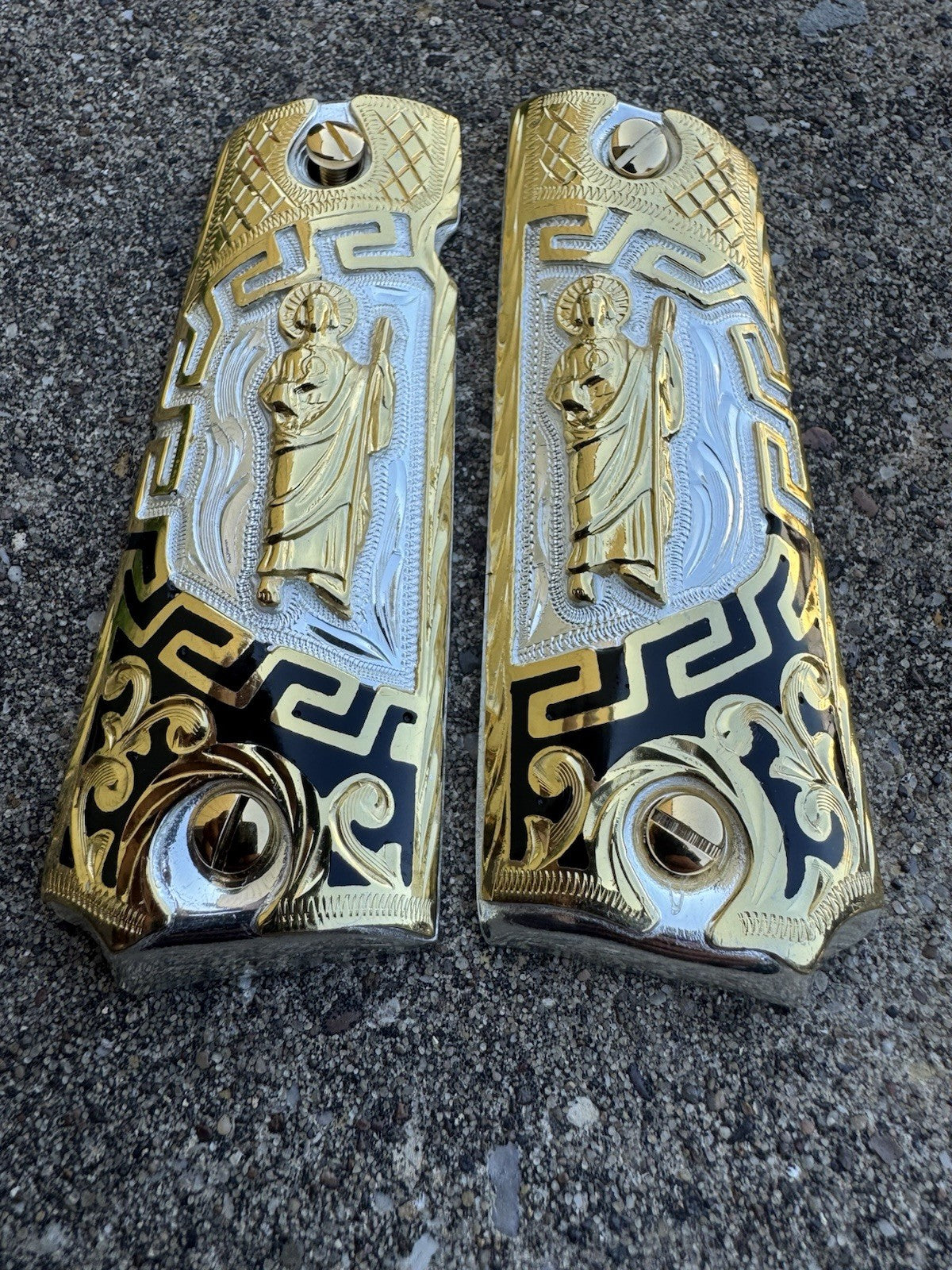 1911 45 38 Super San Judas Full Size Gold Gun Pistol Grip Cachas & 24K Screws