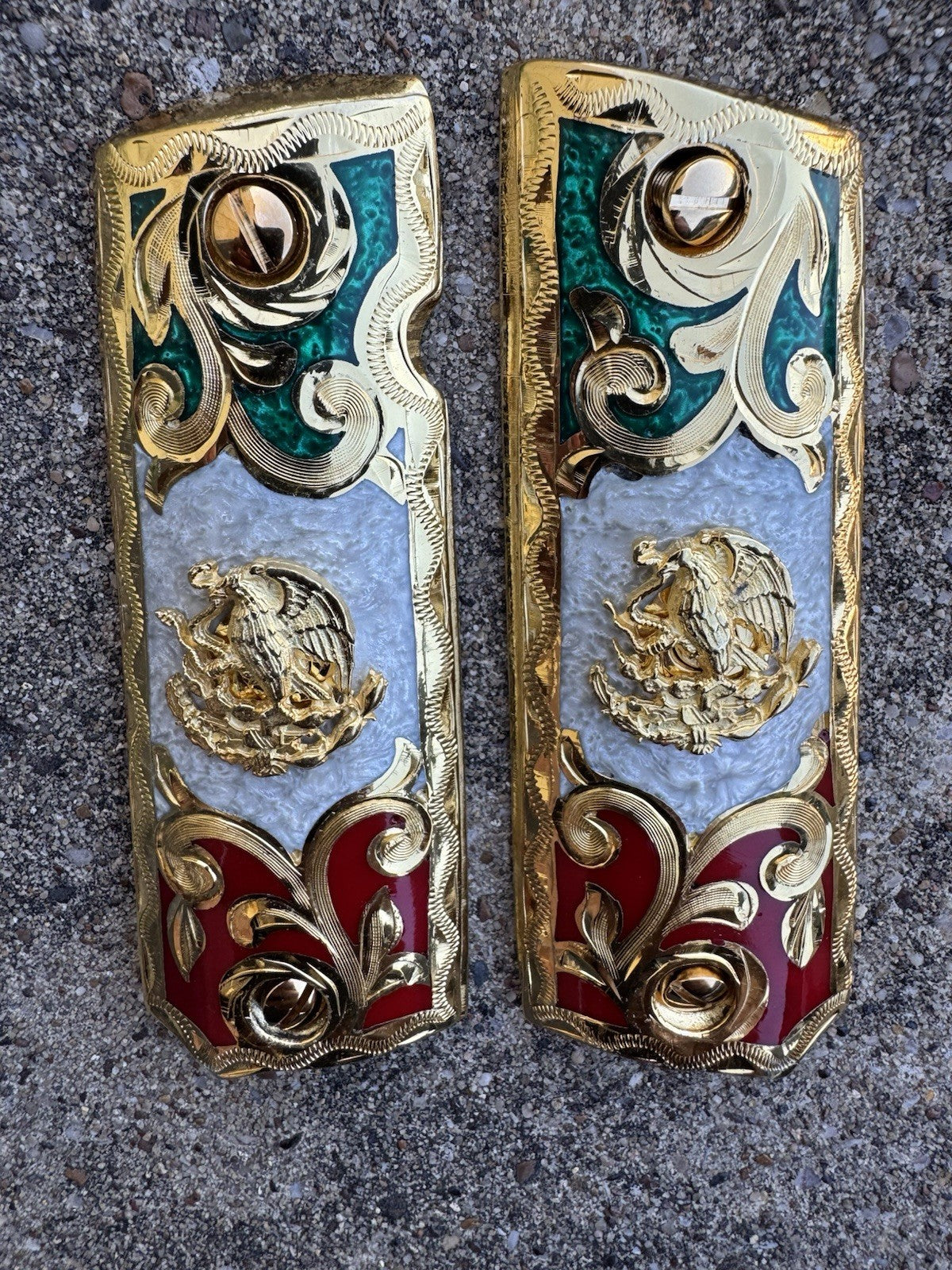 1911 45 38 Super Full Size Mexican Eagle Gold Gun Pistol Grip Cachas & 24K Screw