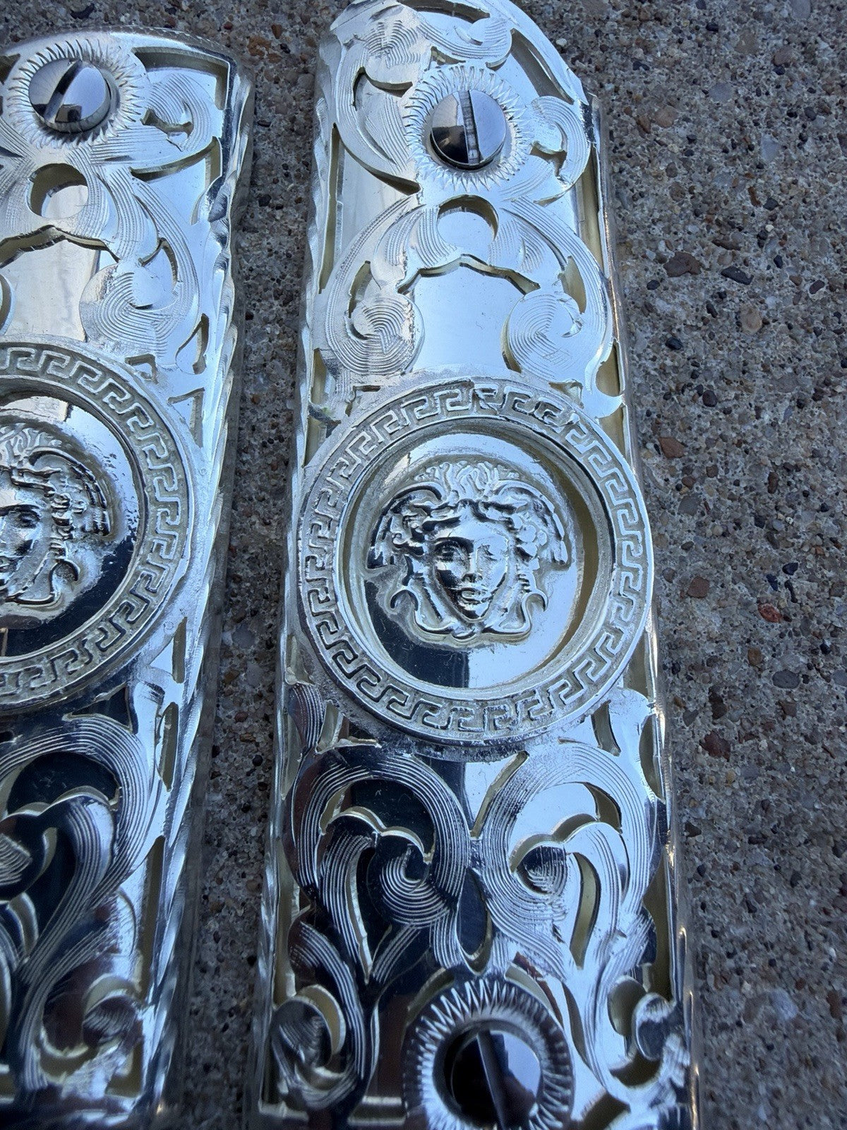 1911 45 38 Super Full Size Versace Gun Pistol Grip Cachas & Polished Screws