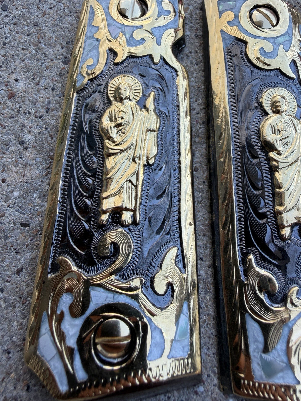 1911 45 38 Super Full Size San Judas Gold Gun Pistol Grip Cachas & 24K Screws