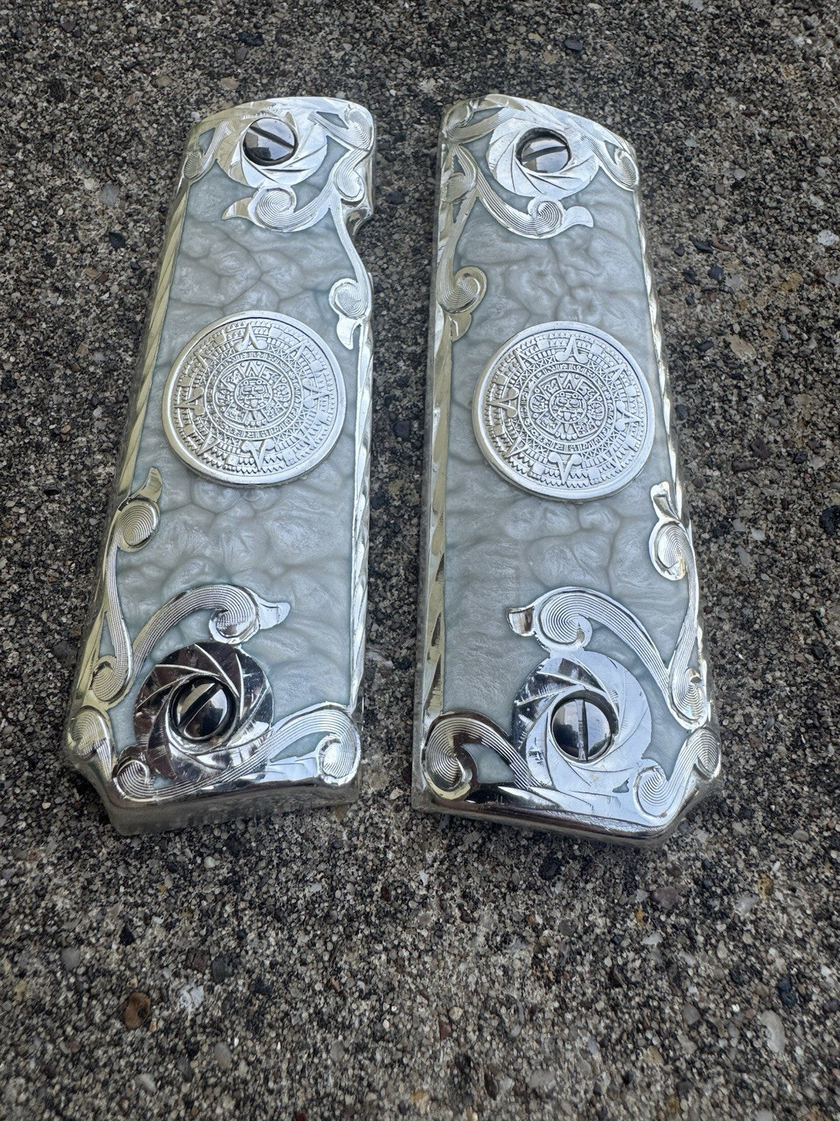 1911 45 38 Super Azteca Full Size Gun Pistol Grip Cachas & Polished Screws