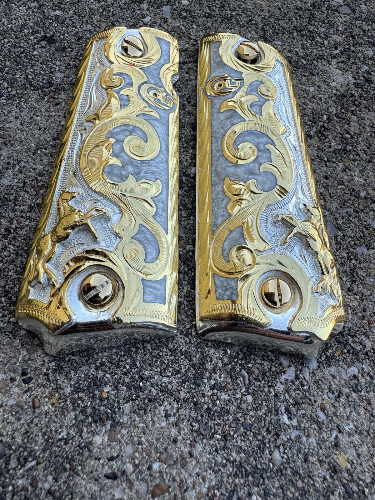 1911 45 38 Super Colt Horse Full Size Gold Gun Pistol Grip Cachas & 24K Screws