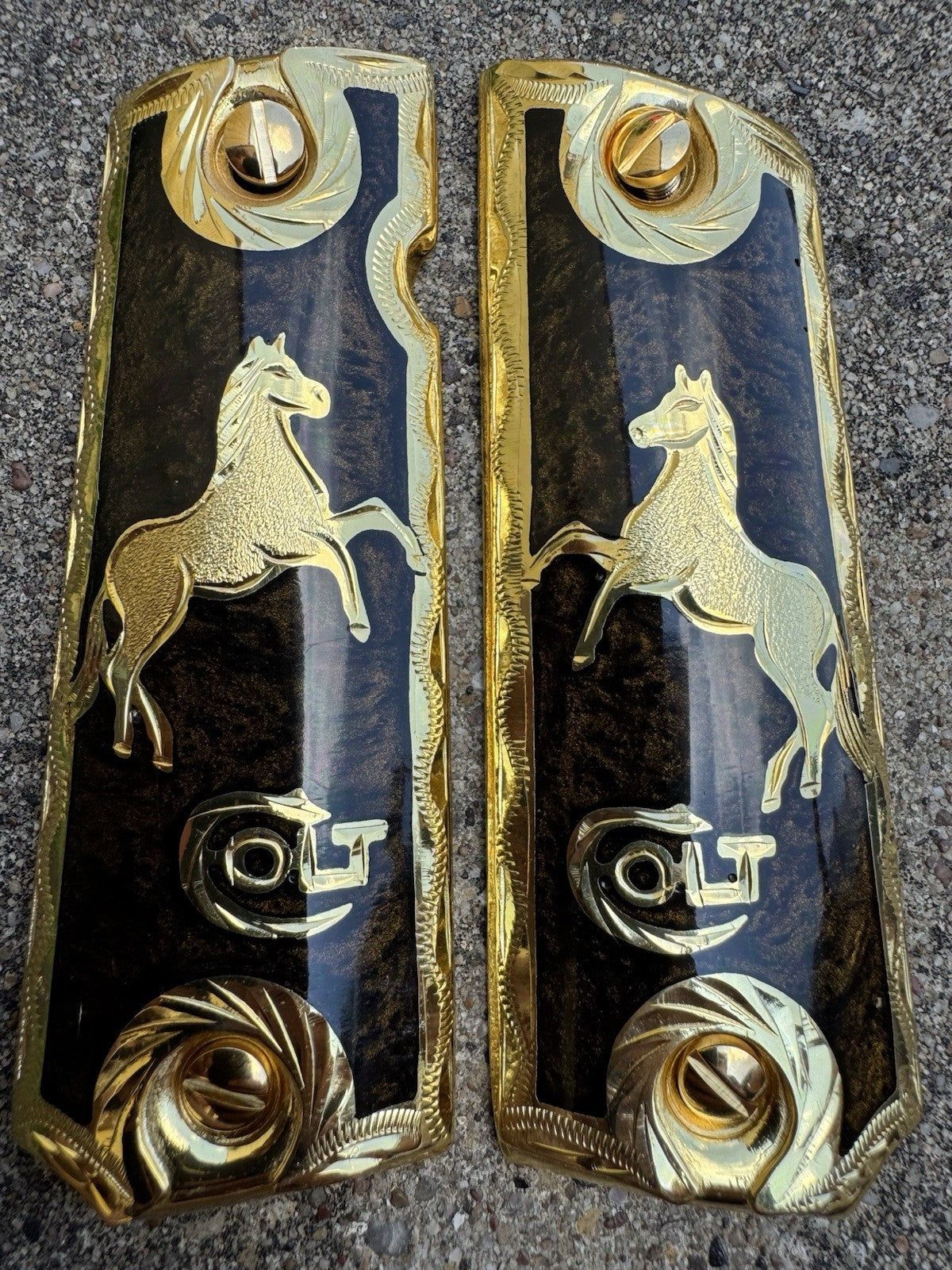 1911 45 38 Super Colt Horse Full Size Gold Gun Pistol Grip Cachas & 24K Screws