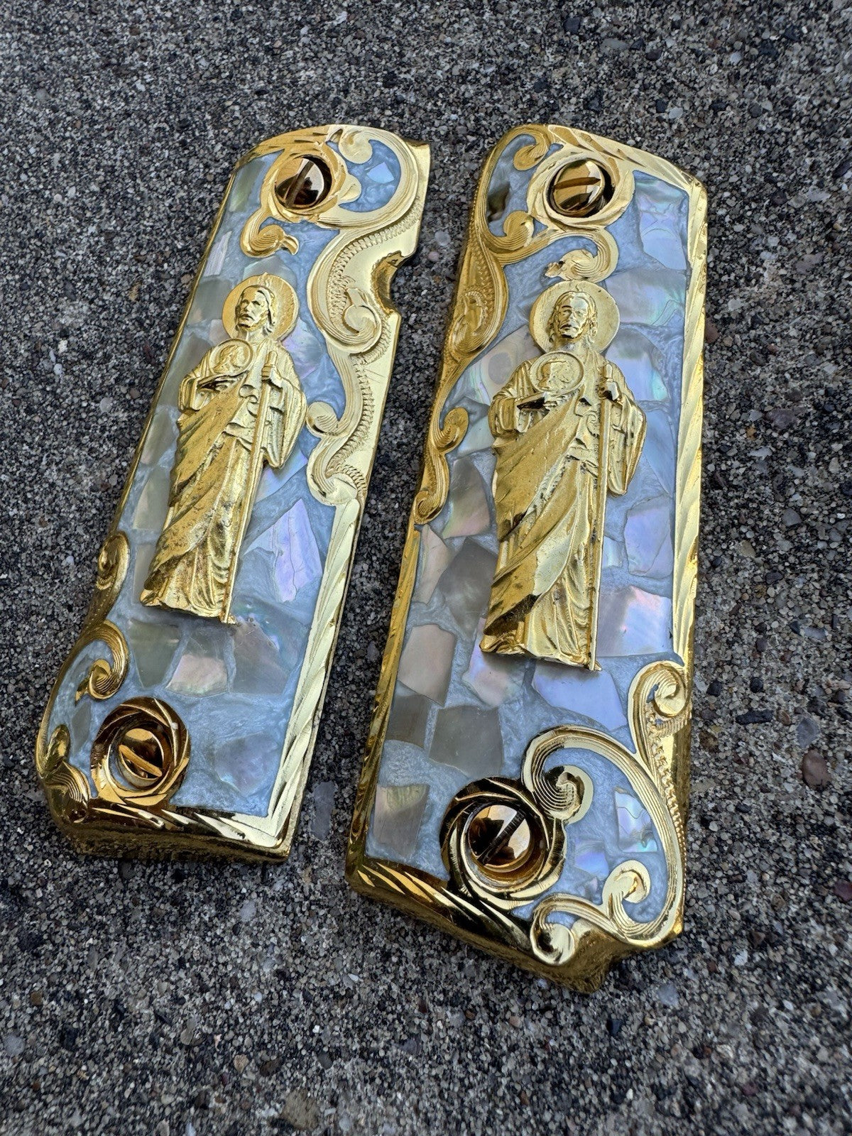 1911 45 38 Super San Judas Full Size Gold Gun Pistol Grip Cachas & 24K Screws