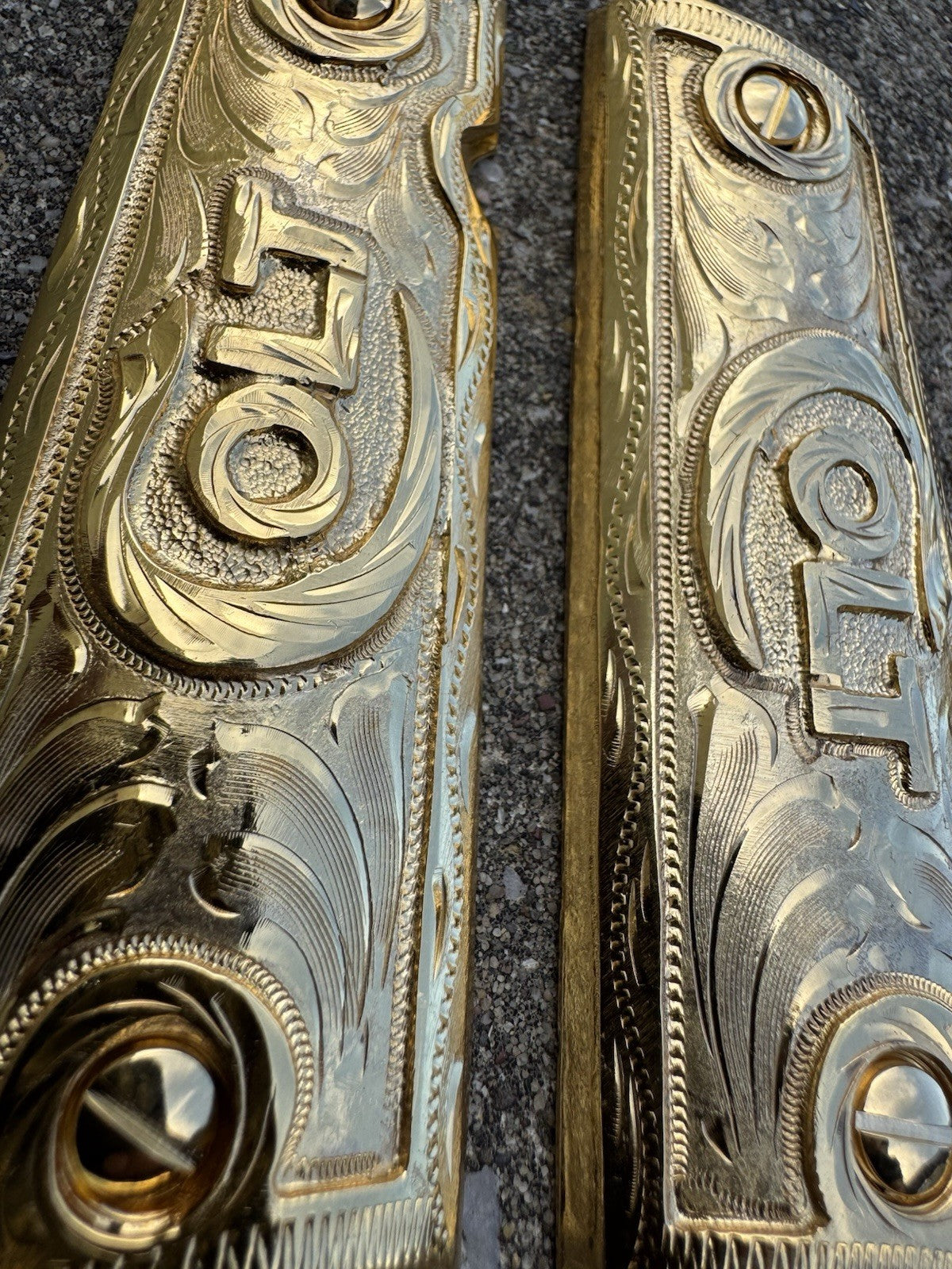 1911 45 38 Super Full Size Colt Gold Gun Pistol Grip Cachas & 24K Screws