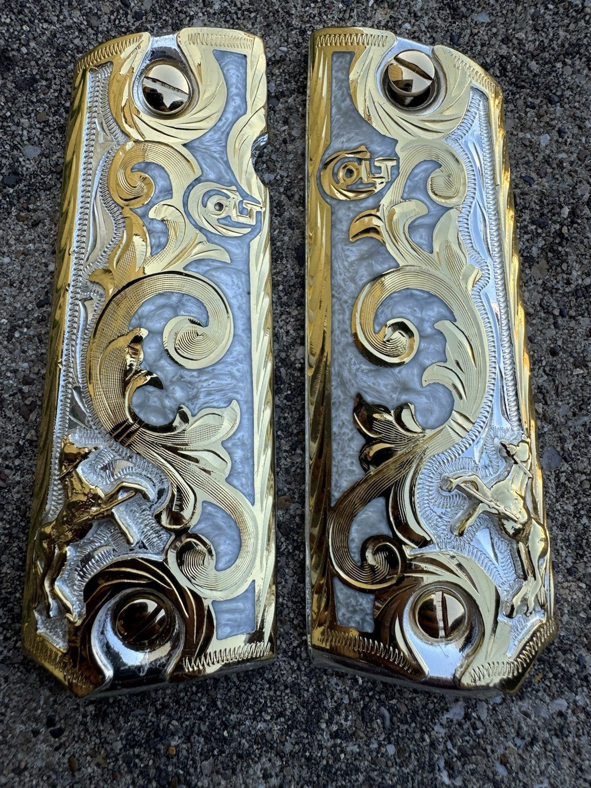 1911 45 38 Super Colt Horse Full Size Gold Gun Pistol Grip Cachas & 24K Screws