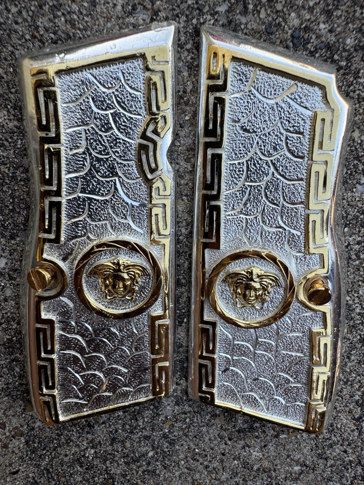 Browning Hi-Power 9mm Versace Gold Gun Pistol Grip Cachas & 2 24K Screws