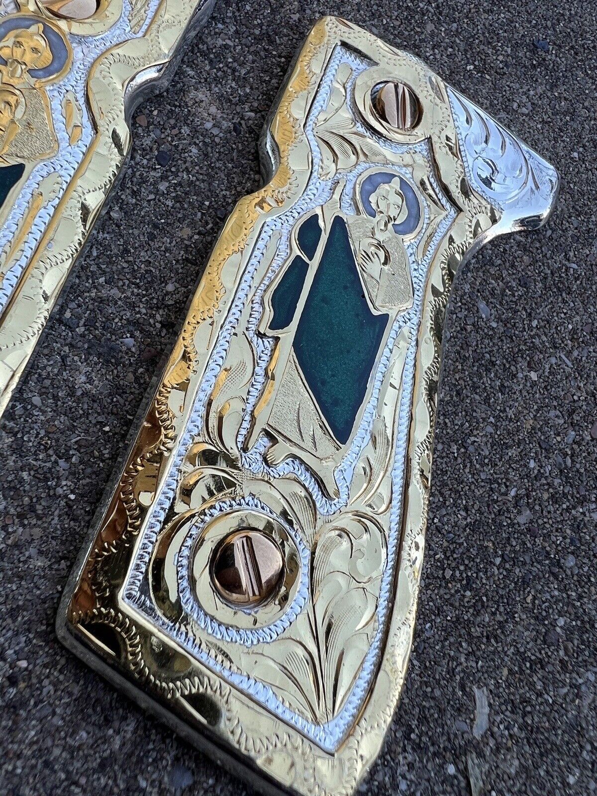 Beretta 92FS Cachas San Judas Gold Plated Pistol Grips Custom & Gold Screws