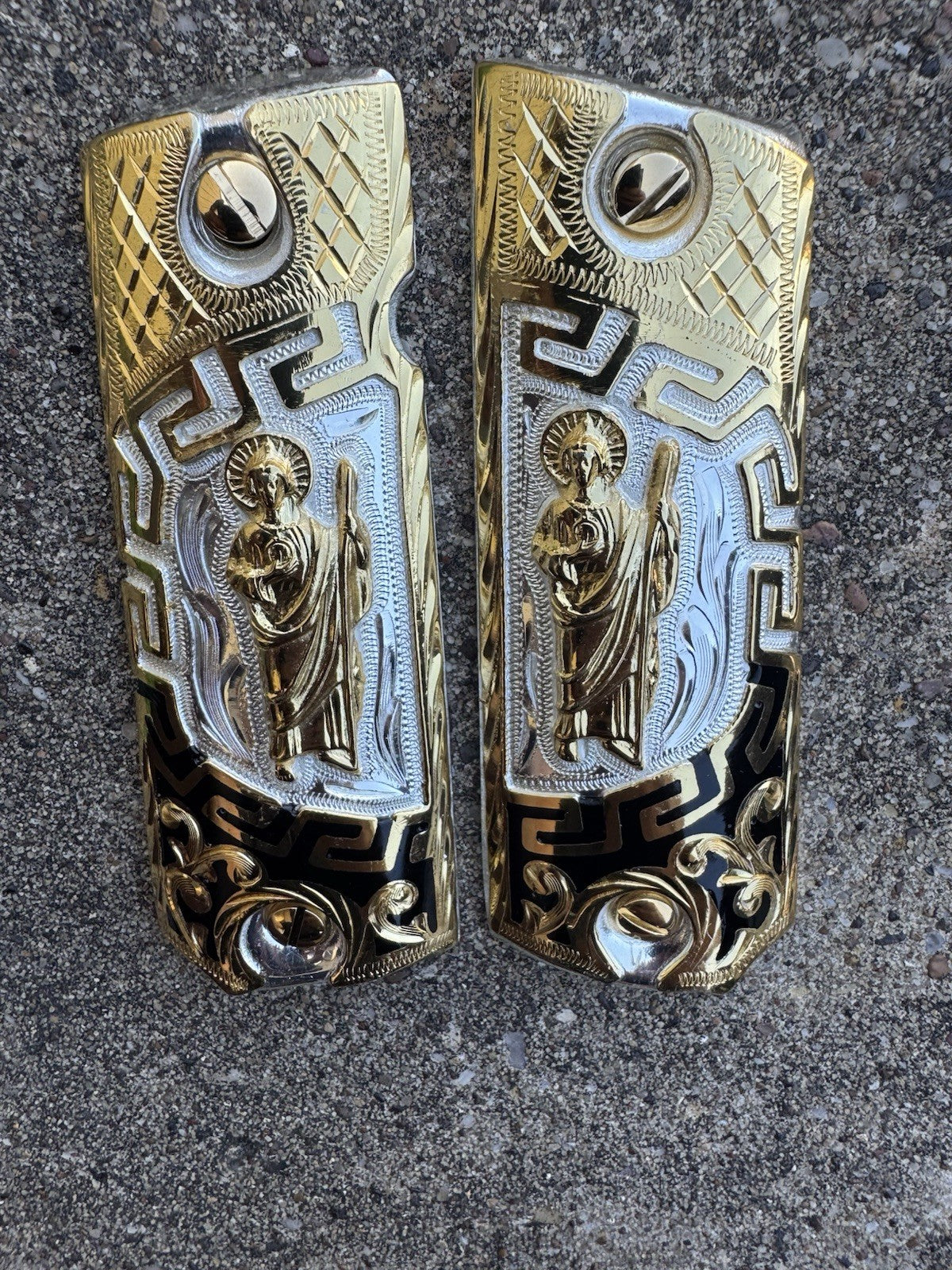 1911 45 38 Super San Judas Full Size Gold Gun Pistol Grip Cachas & 24K Screws