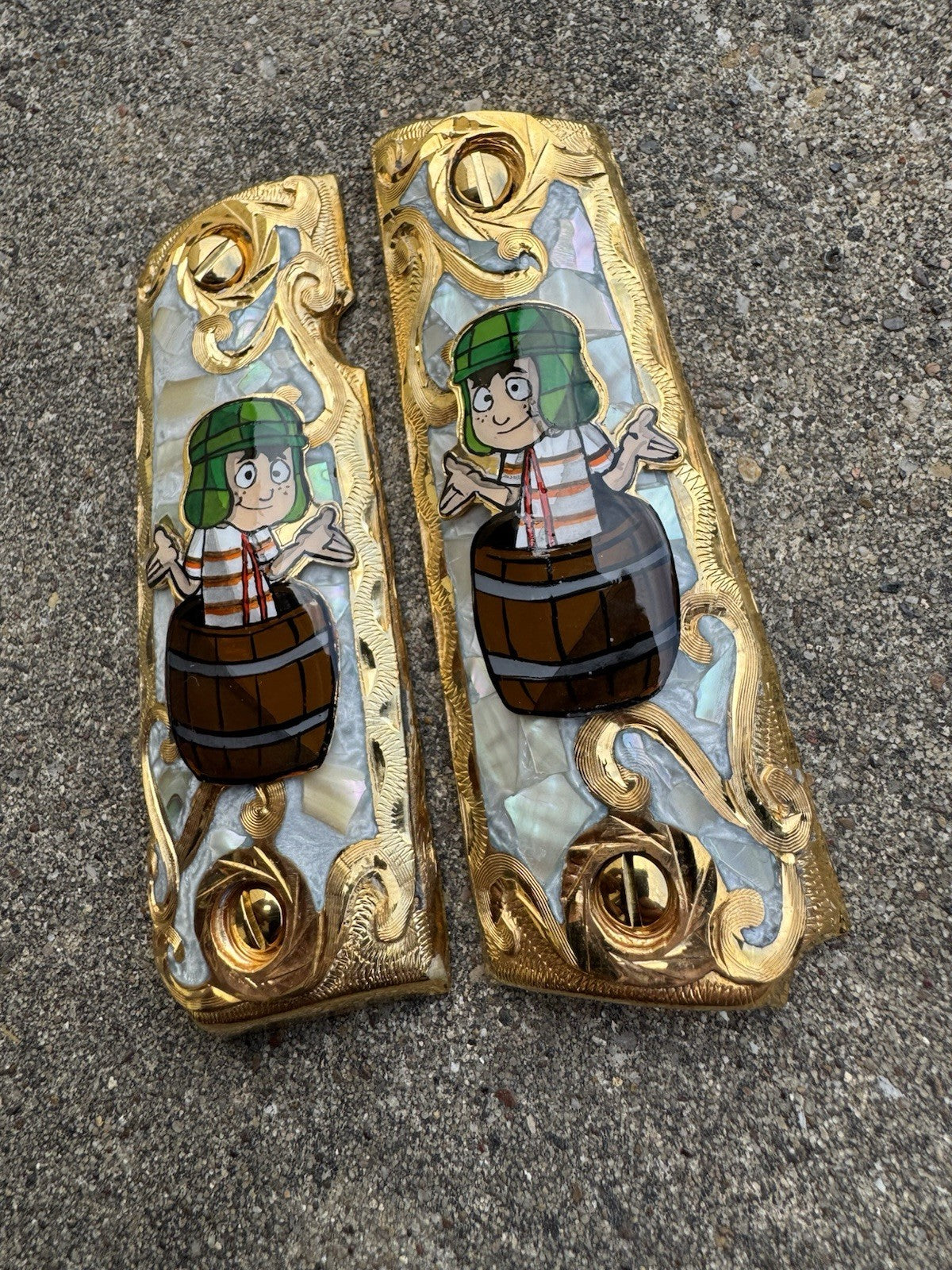 1911 45 38 Super Full Size El Chavo Gold Gun Pistol Grip Cachas & 24K Screws