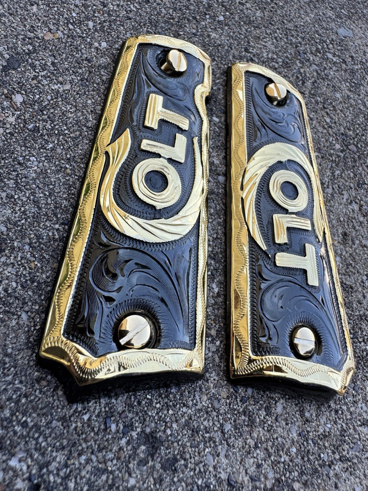 1911 45 38 Super Colt Full Size Gold Gun Pistol Grip Cachas & 24K Screws