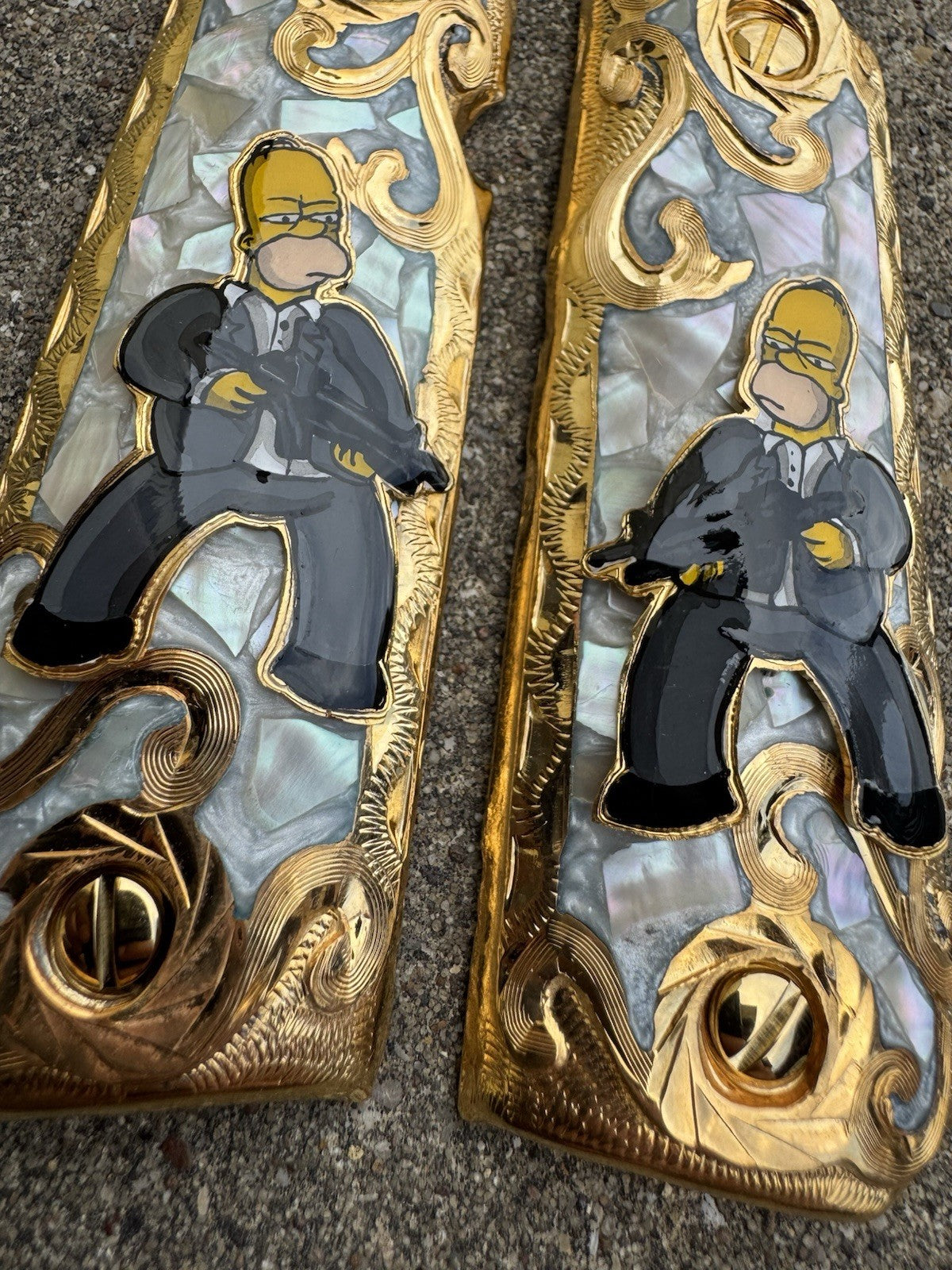 1911 45 38 Super Full Size Homer Simpson Gold Gun Pistol Grip Cachas & 24K Screw