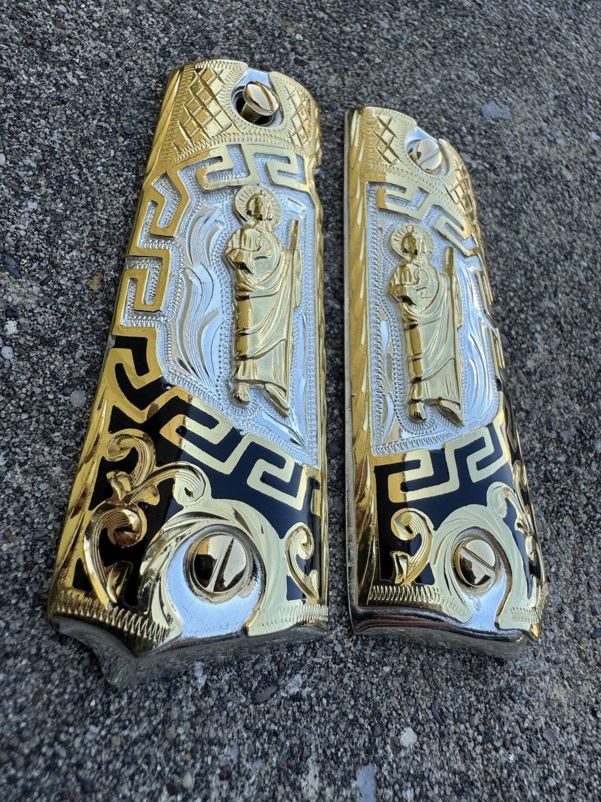1911 45 38 Super San Judas Full Size Gold Gun Pistol Grip Cachas & 24K Screws