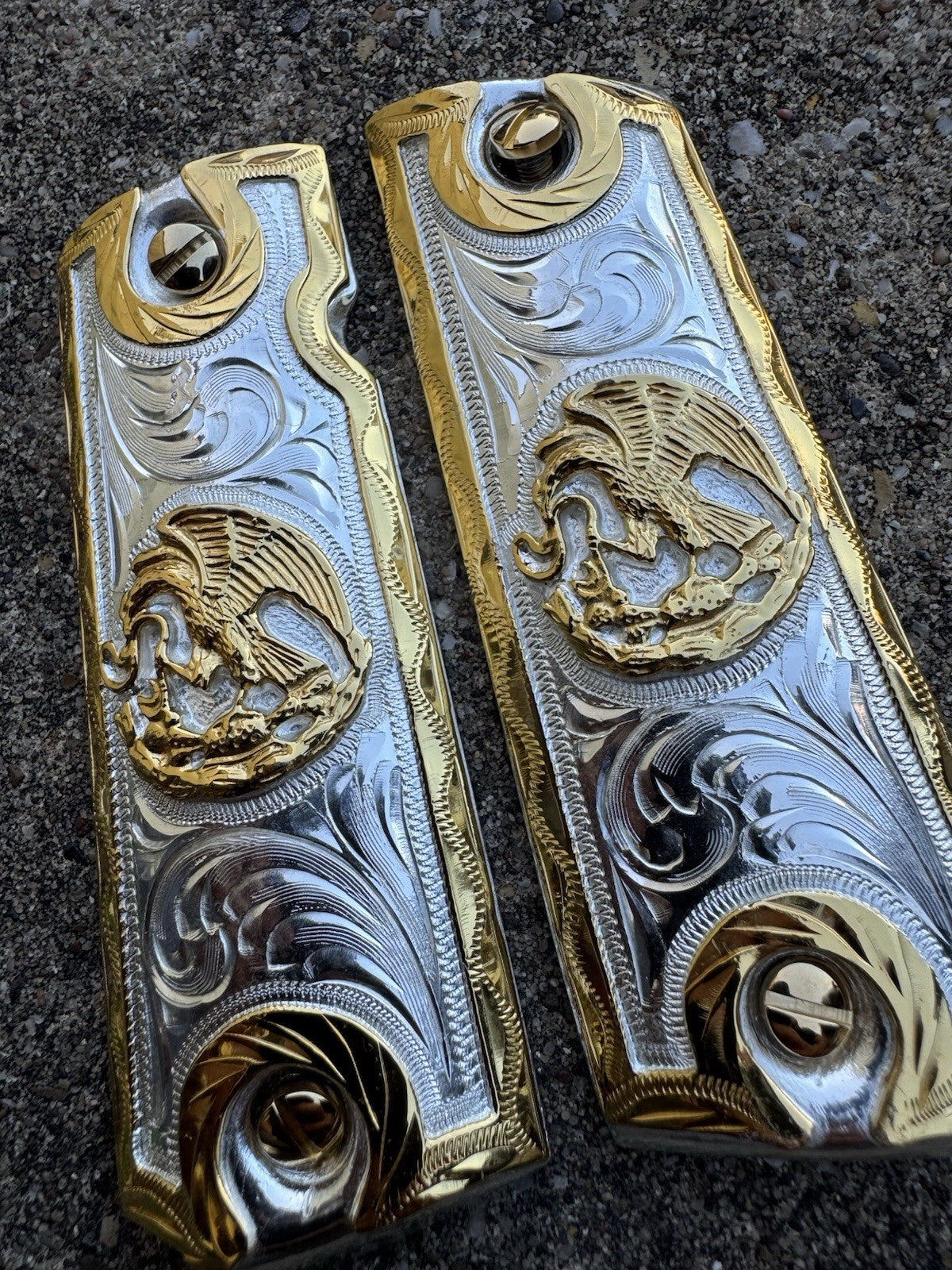 1911 45 38 Super Full Size Mexican Eagle Gold Gun Pistol Grip Cachas & 24K Screw