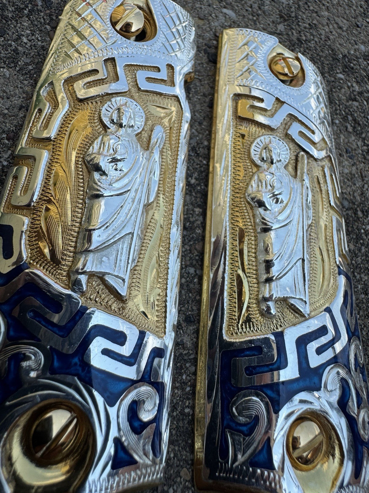 1911 45 38 Super San Judas Full Size Gold Gun Pistol Grip Cachas & 24K Screws