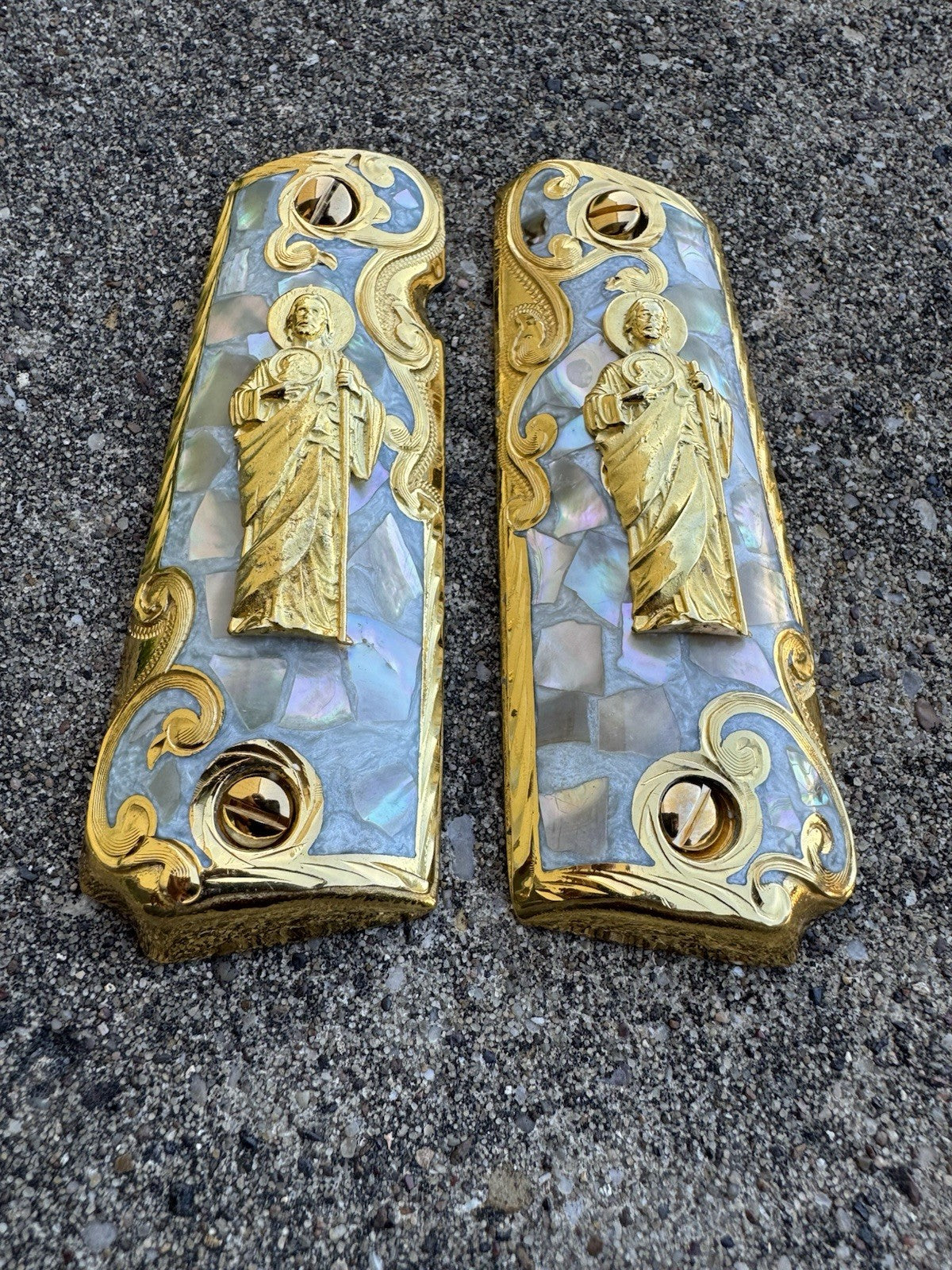 1911 45 38 Super San Judas Full Size Gold Gun Pistol Grip Cachas & 24K Screws