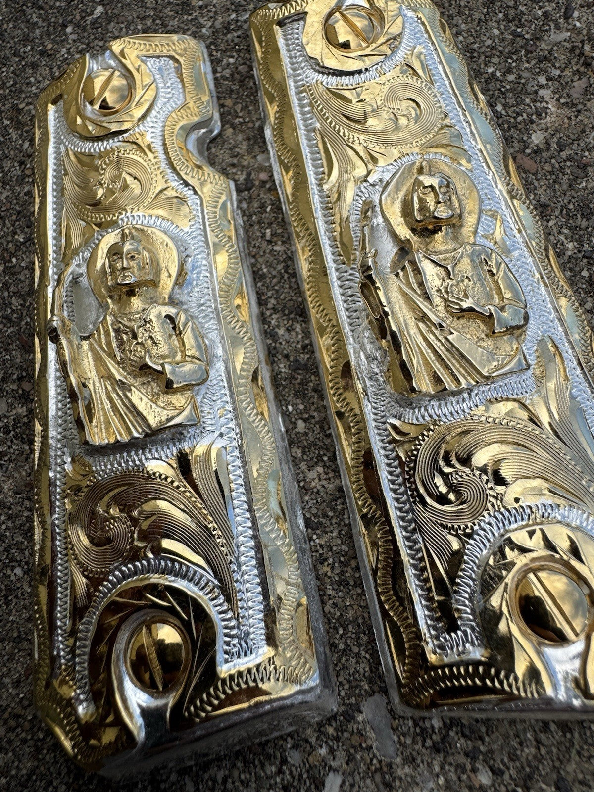 1911 45 38 Super Full Size San Judas Gold Gun Pistol Grip Cachas & 24K Screws